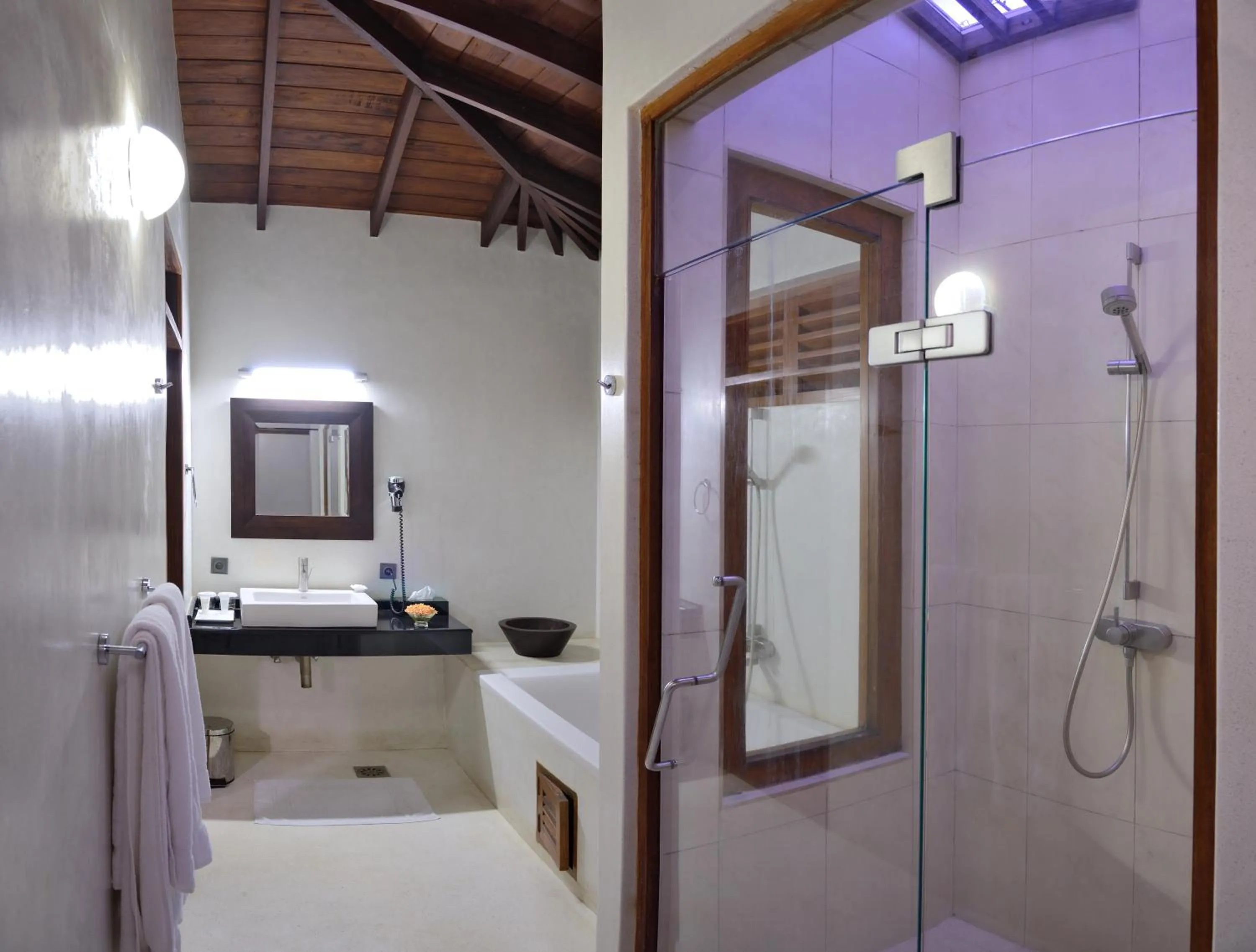 Bathroom in Weligama Bay Resort