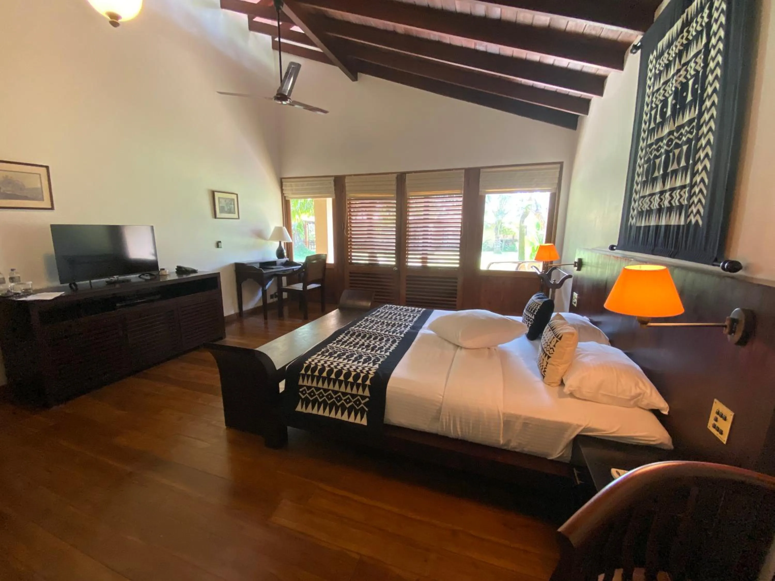 Bedroom, Bed in Weligama Bay Resort