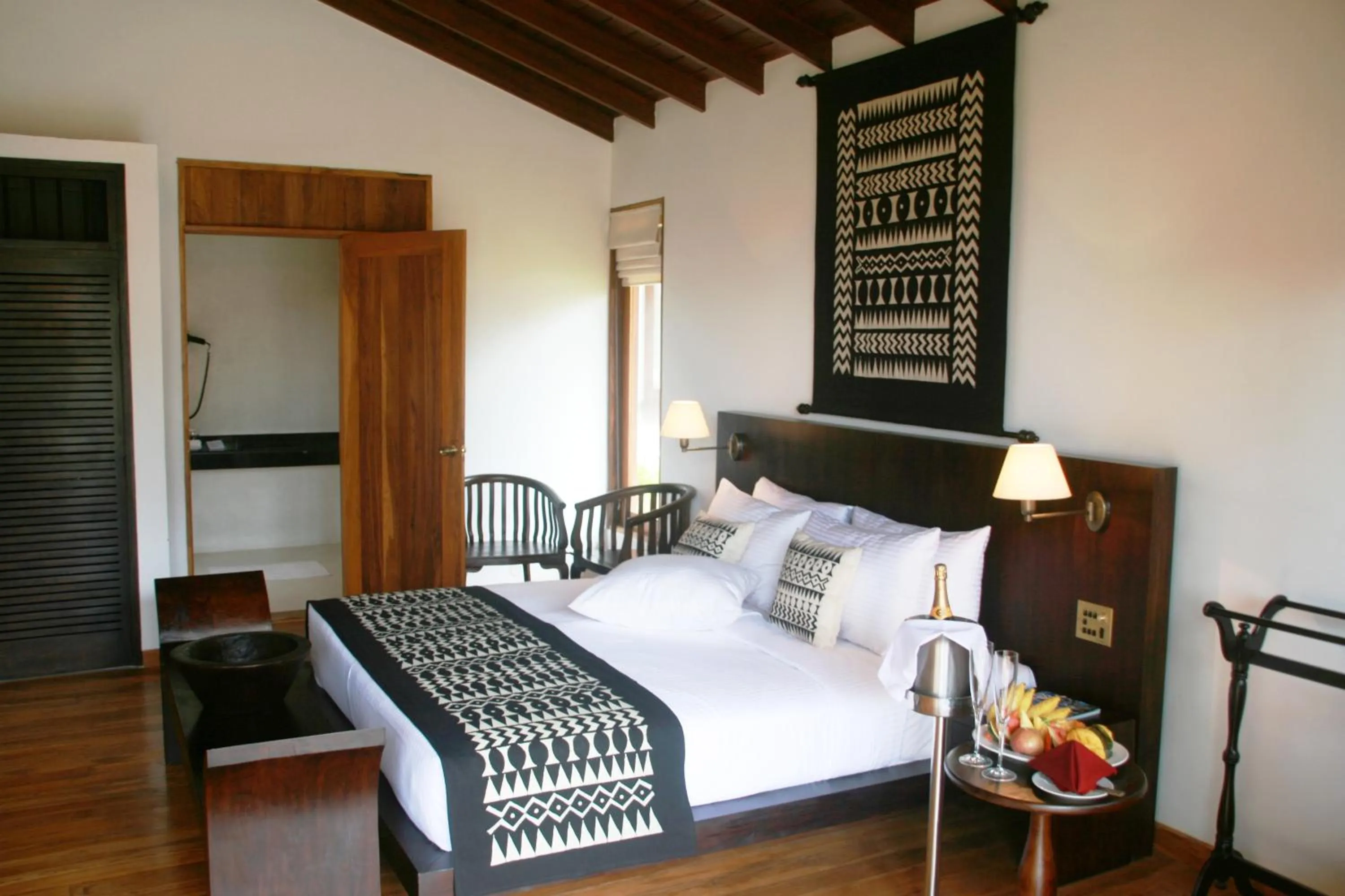 Photo of the whole room, Bed in Weligama Bay Resort