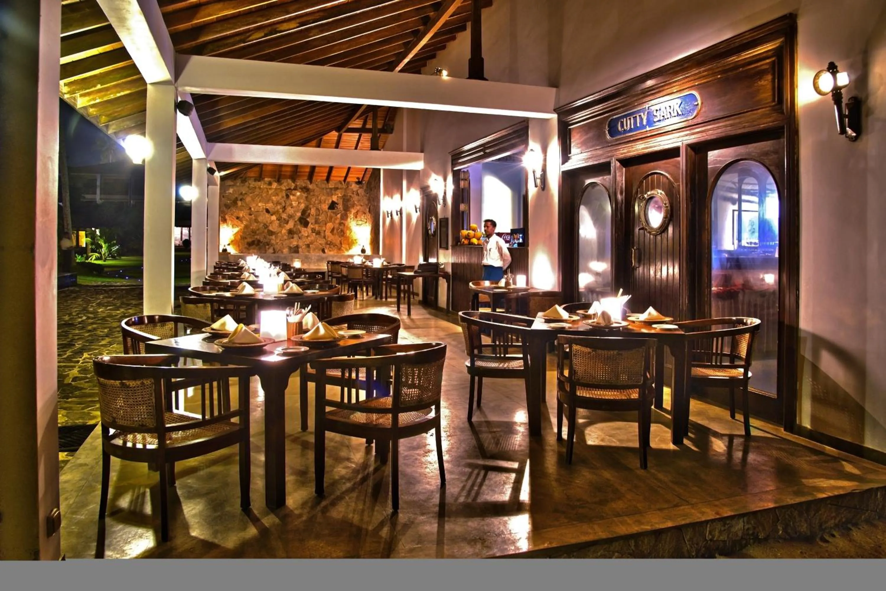 Food and drinks in Weligama Bay Resort