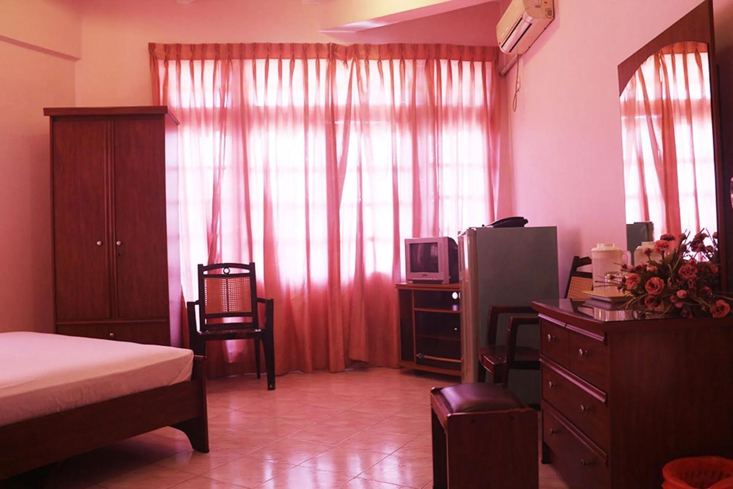 Bedroom, Bed in Hotel Red Rose