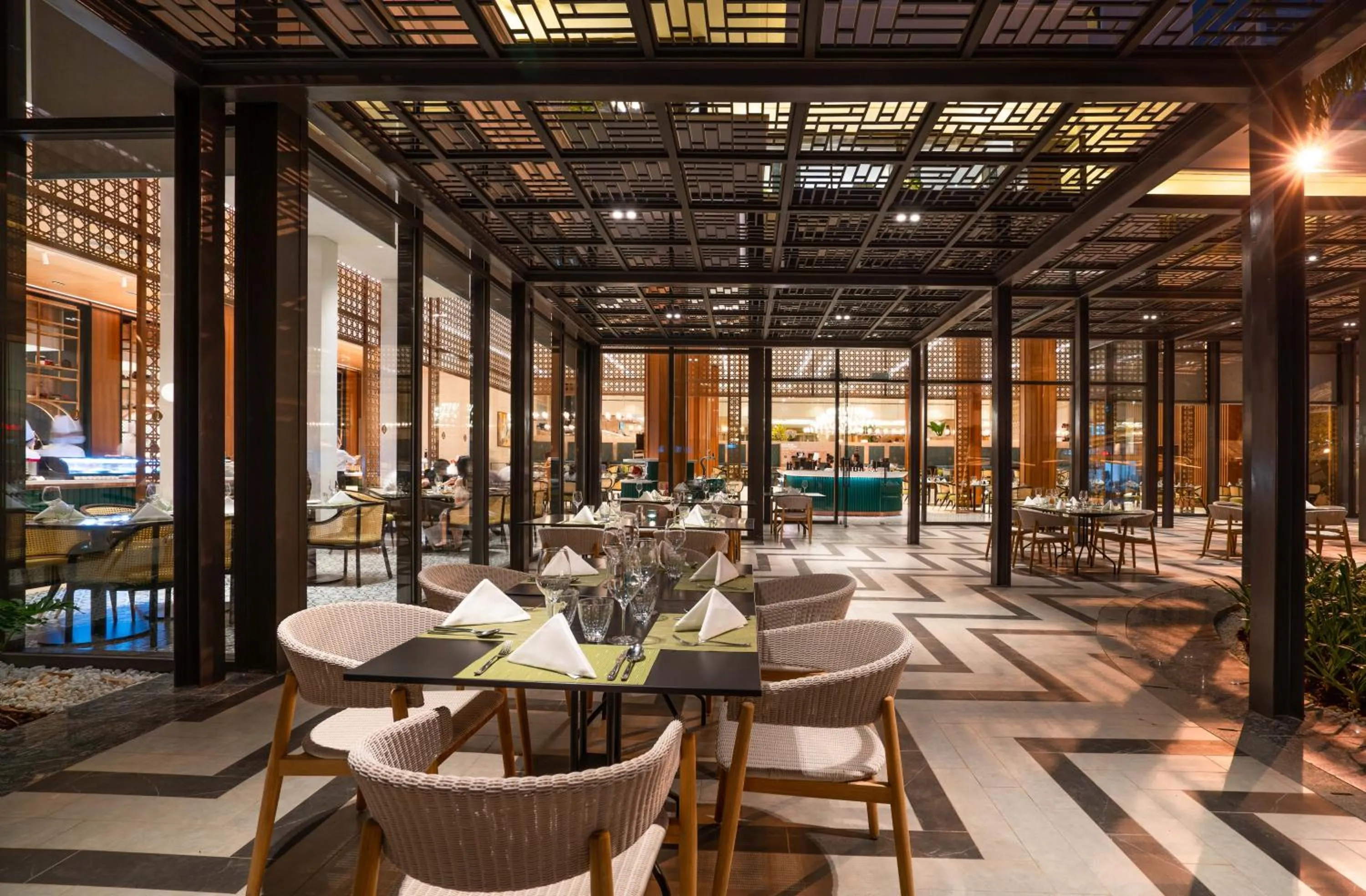 Restaurant/places to eat in Lotte Hotel Saigon