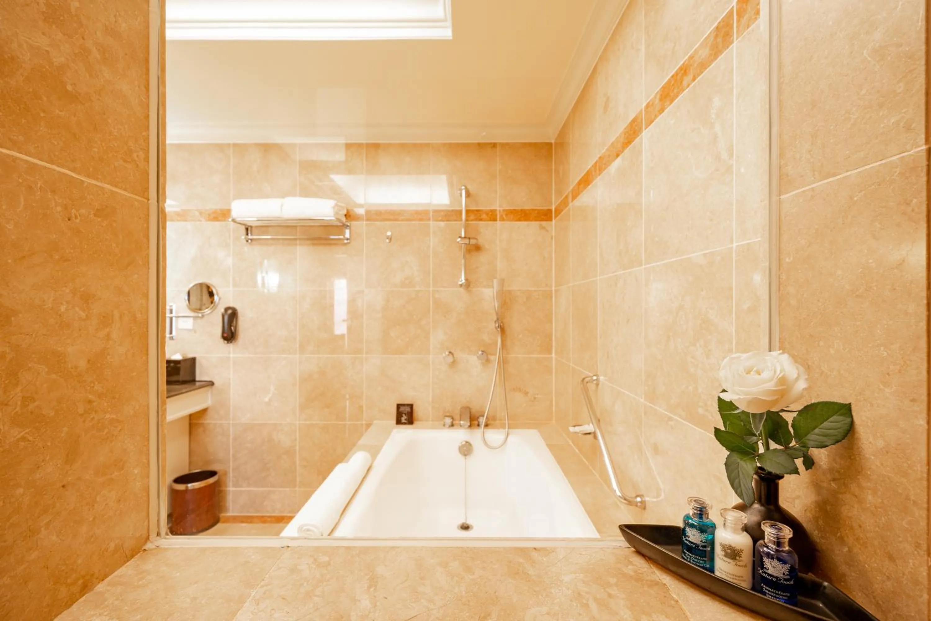 Bath in Lotte Hotel Saigon