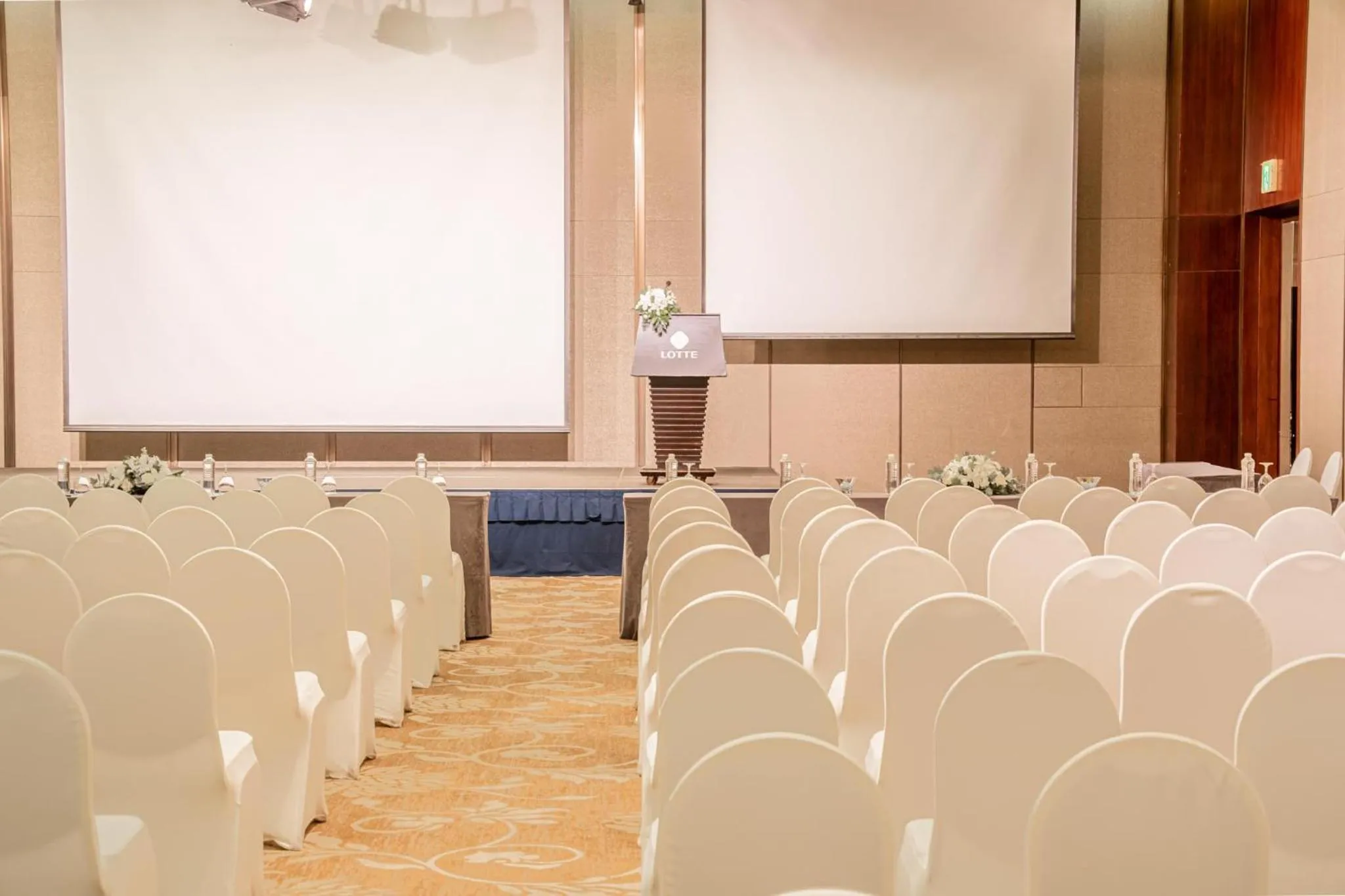 Meeting/conference room in Lotte Hotel Saigon