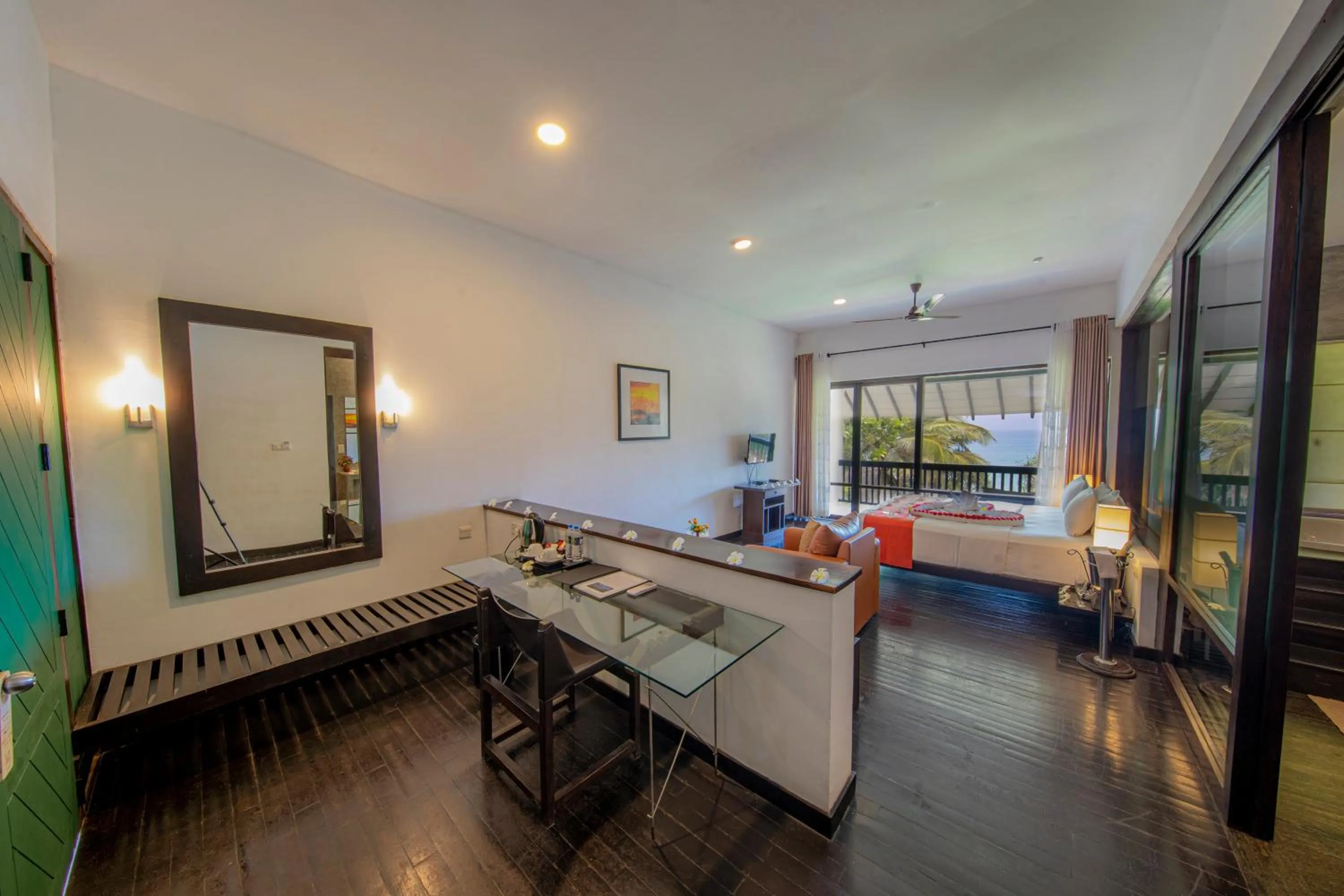 Seating area in Temple Tree Resort & Spa