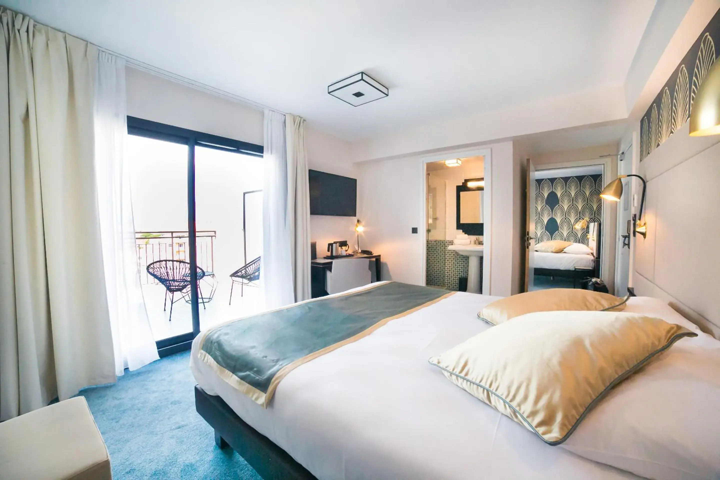 Photo of the whole room, Bed in Best Western Hôtel Journel Saint-Laurent-du-Var Aéroport Photo of the whole room, Bed in Best Western Hôtel Journel Saint-Laurent-du-Var Aéroport