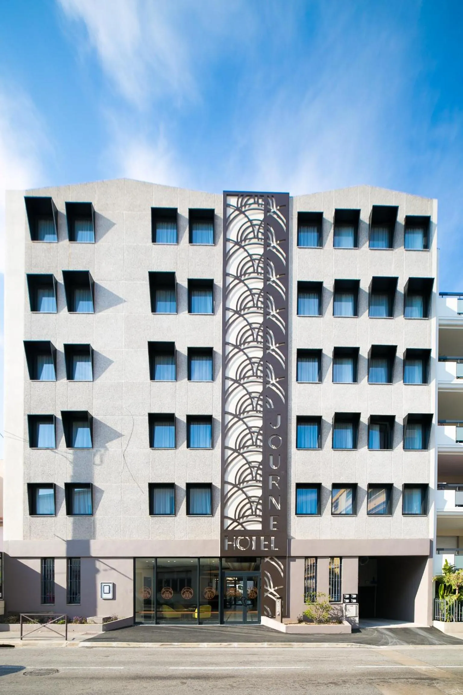Facade/entrance in Best Western Hôtel Journel Saint-Laurent-du-Var Aéroport