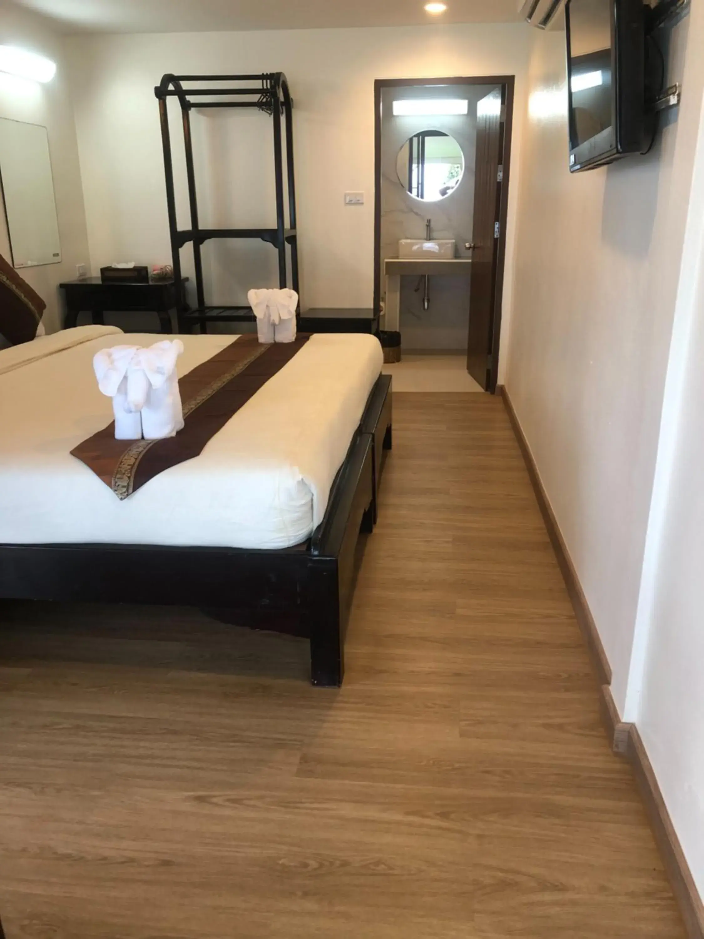 Bedroom, Bed in Chang Cliff Resort Bedroom, Bed in Chang Cliff Resort