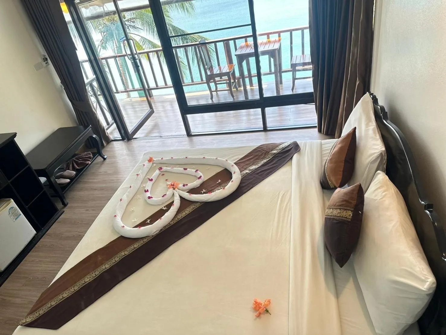 Photo of the whole room in Chang Cliff Resort