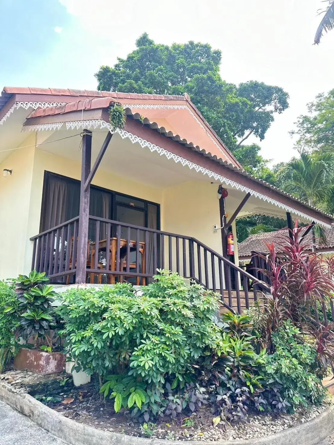 Property building in Chang Cliff Resort Property building in Chang Cliff Resort