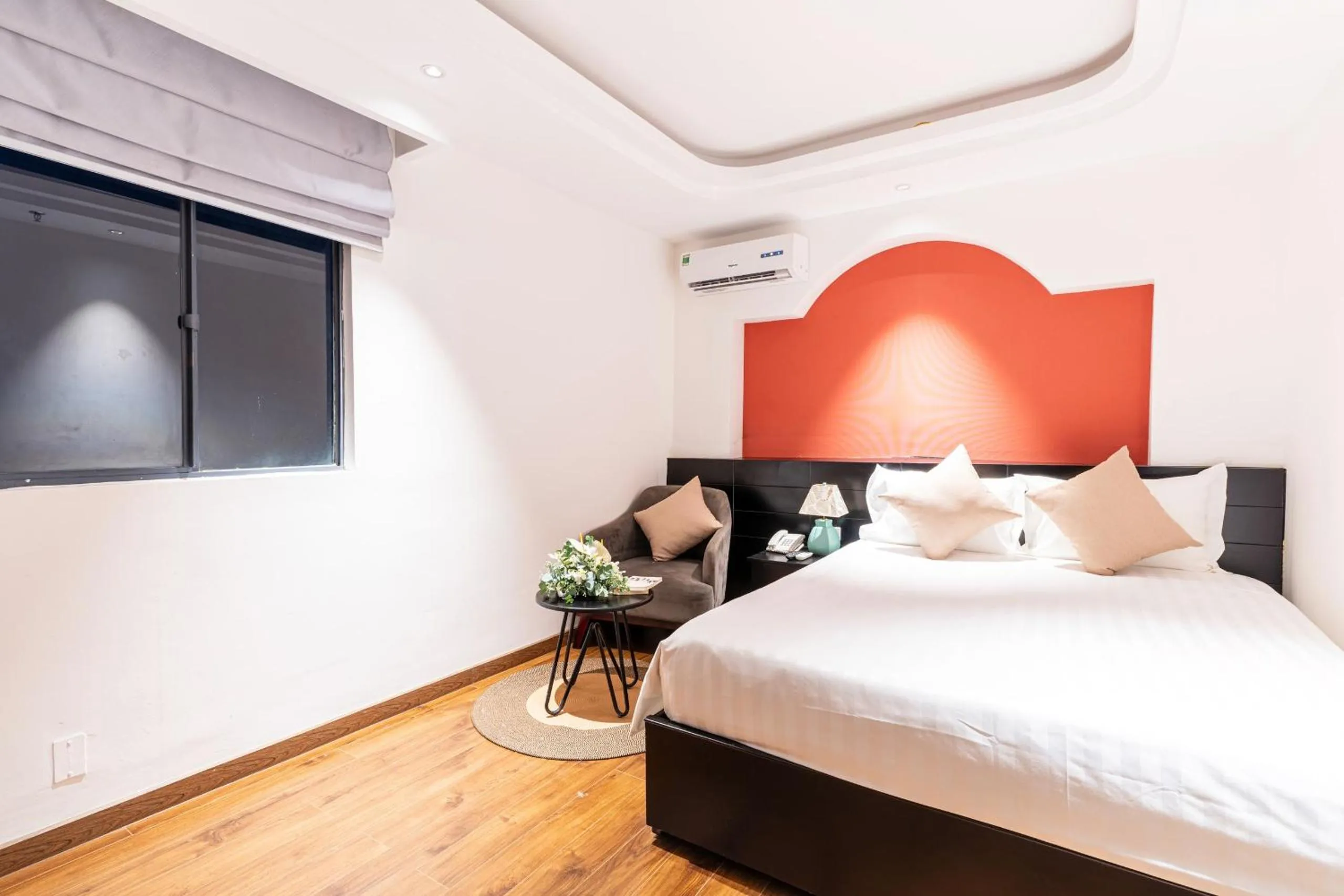 Bed in Park View Luxury Hotel