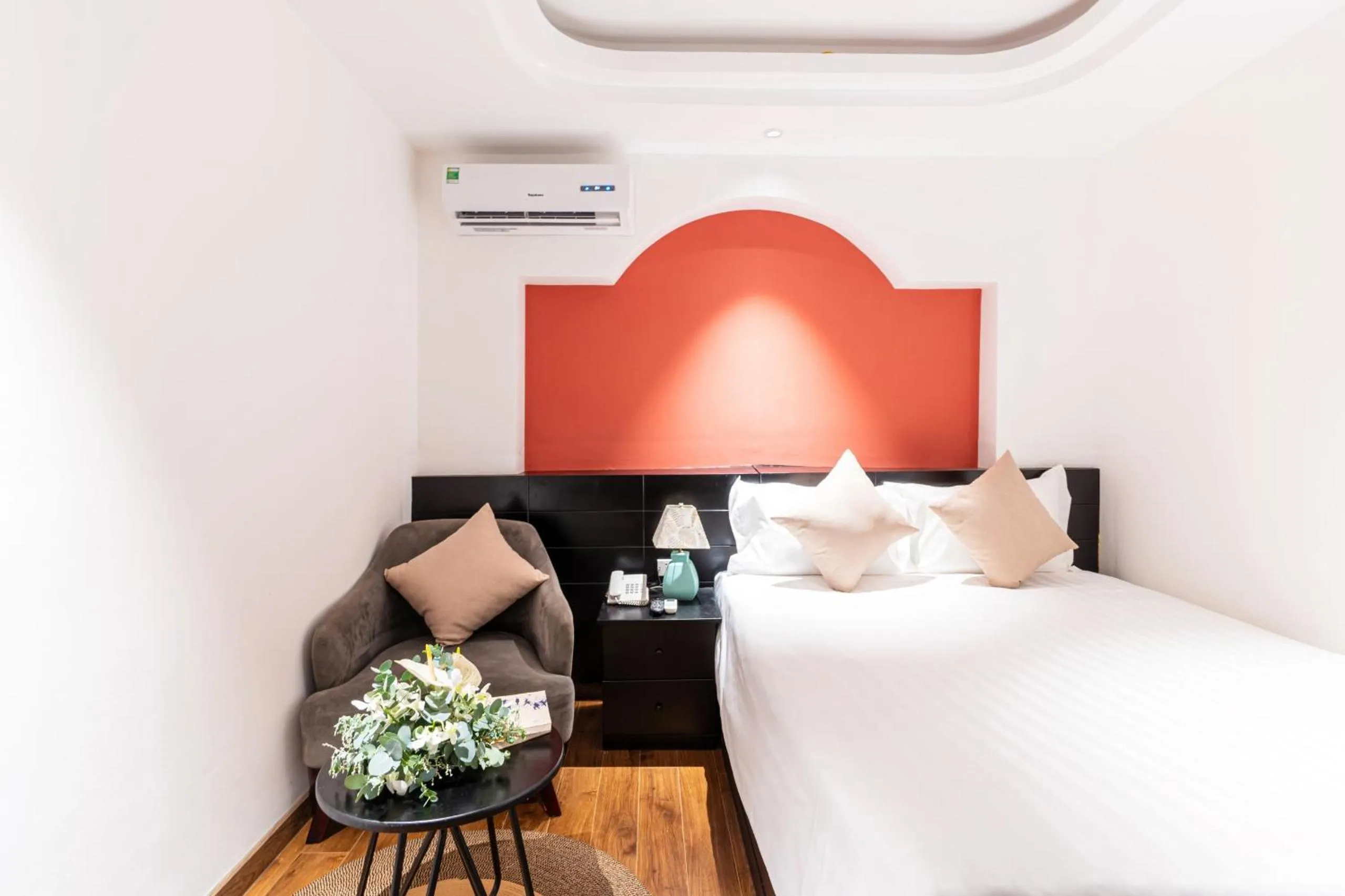 Bed in Park View Luxury Hotel