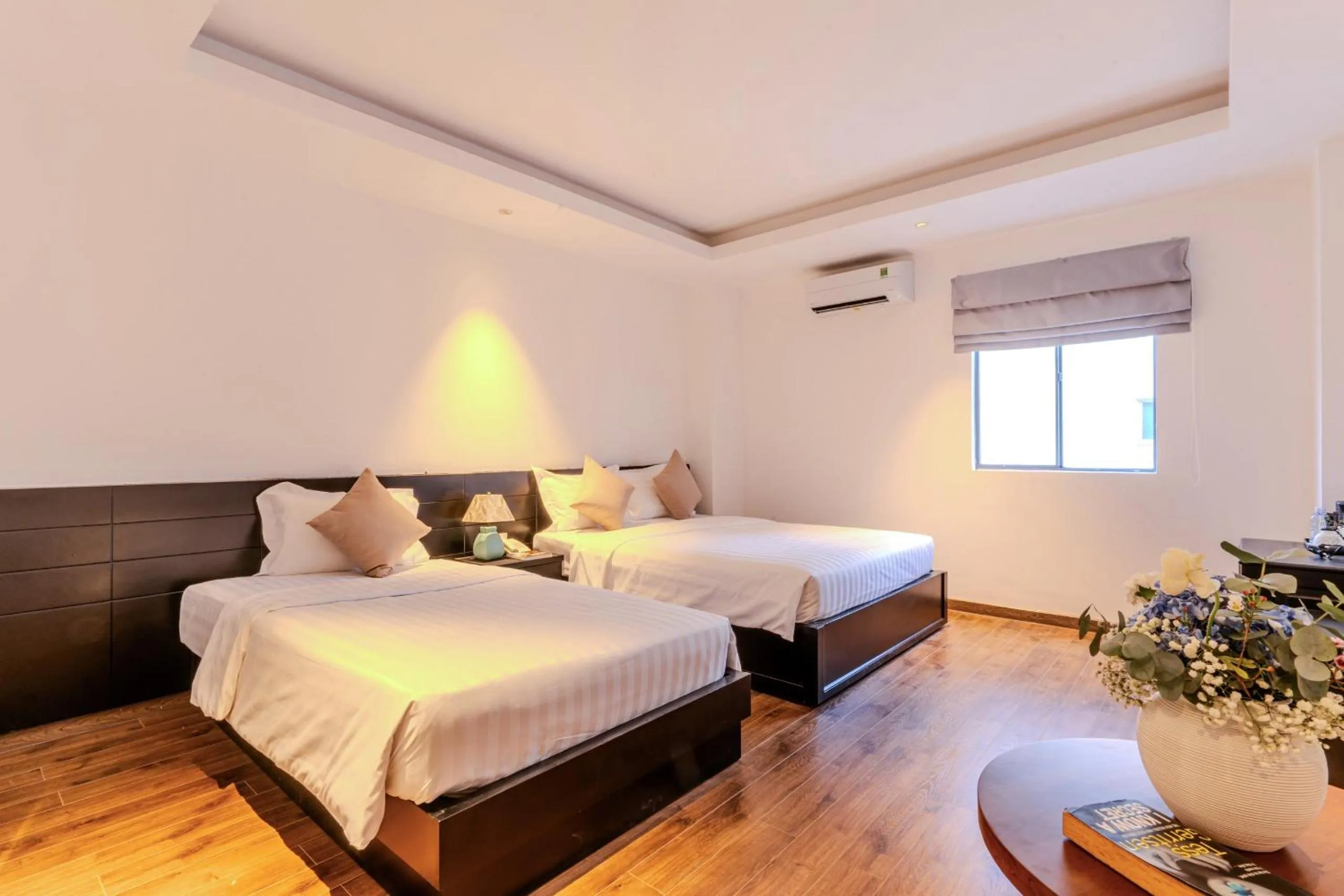 Bed in Park View Luxury Hotel