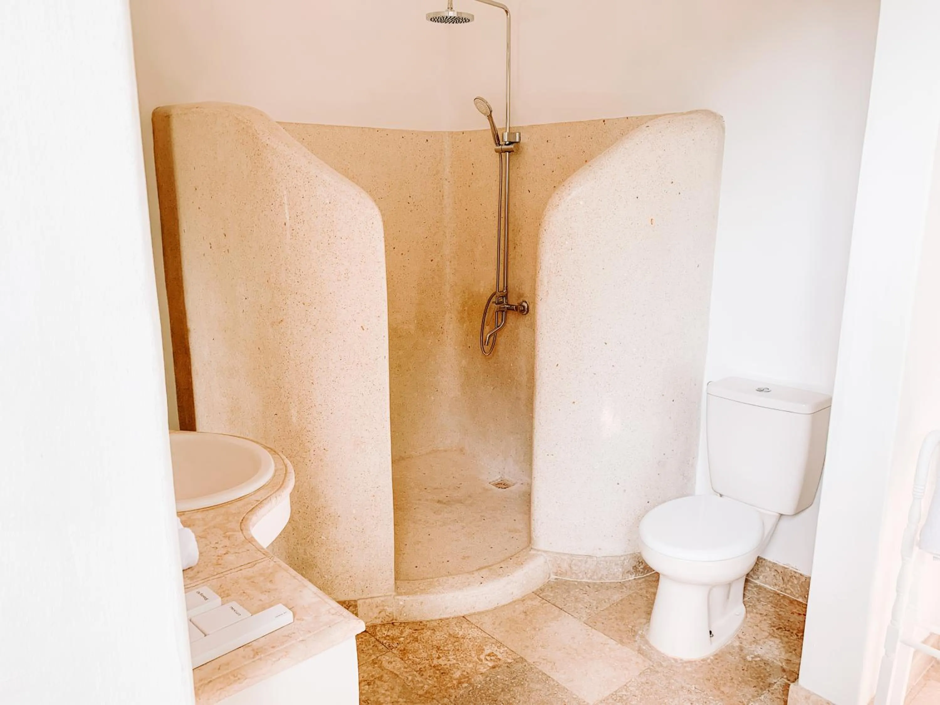 Shower in Happy Together By Kresna Hospitality