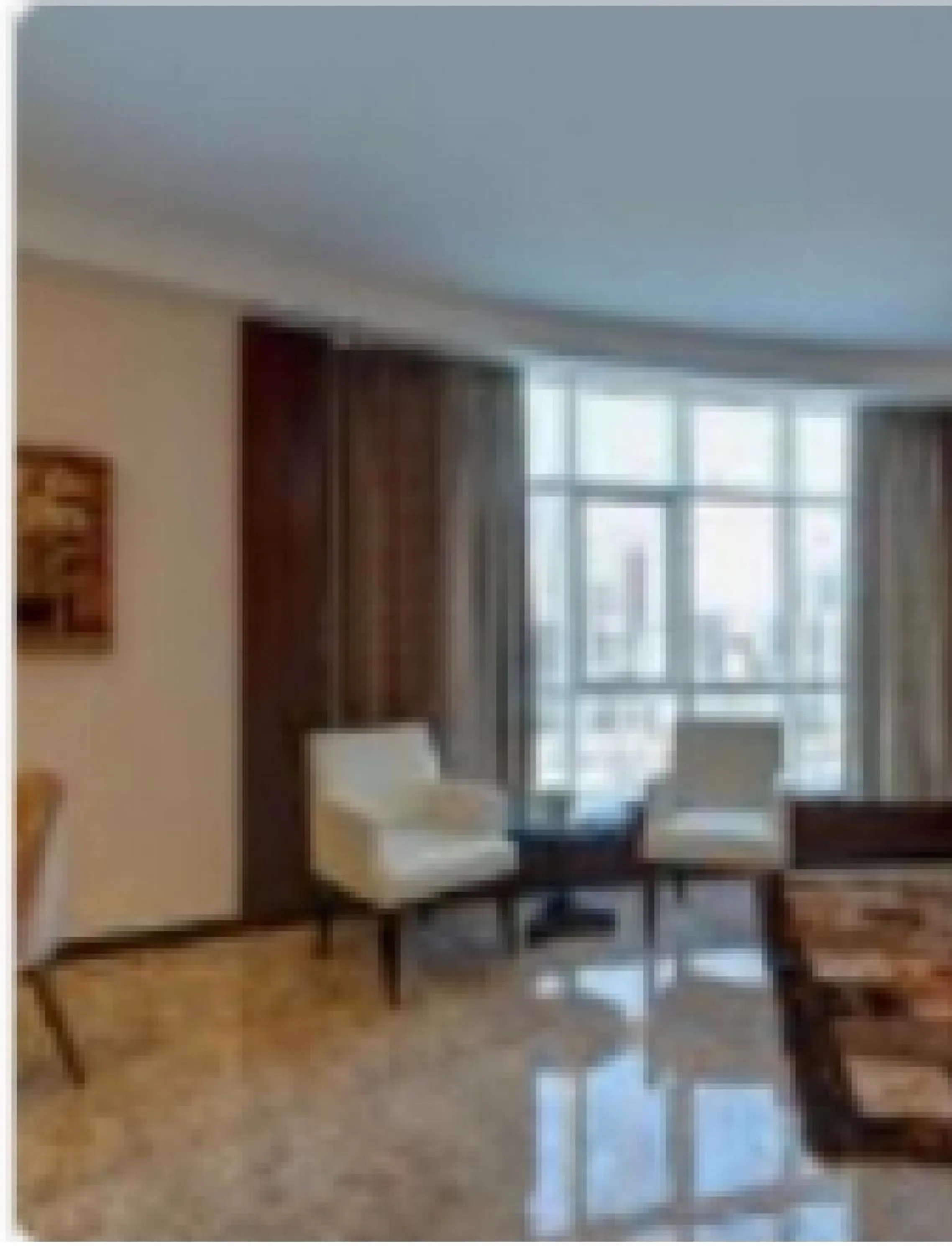 Seating area in Aryana Hotel