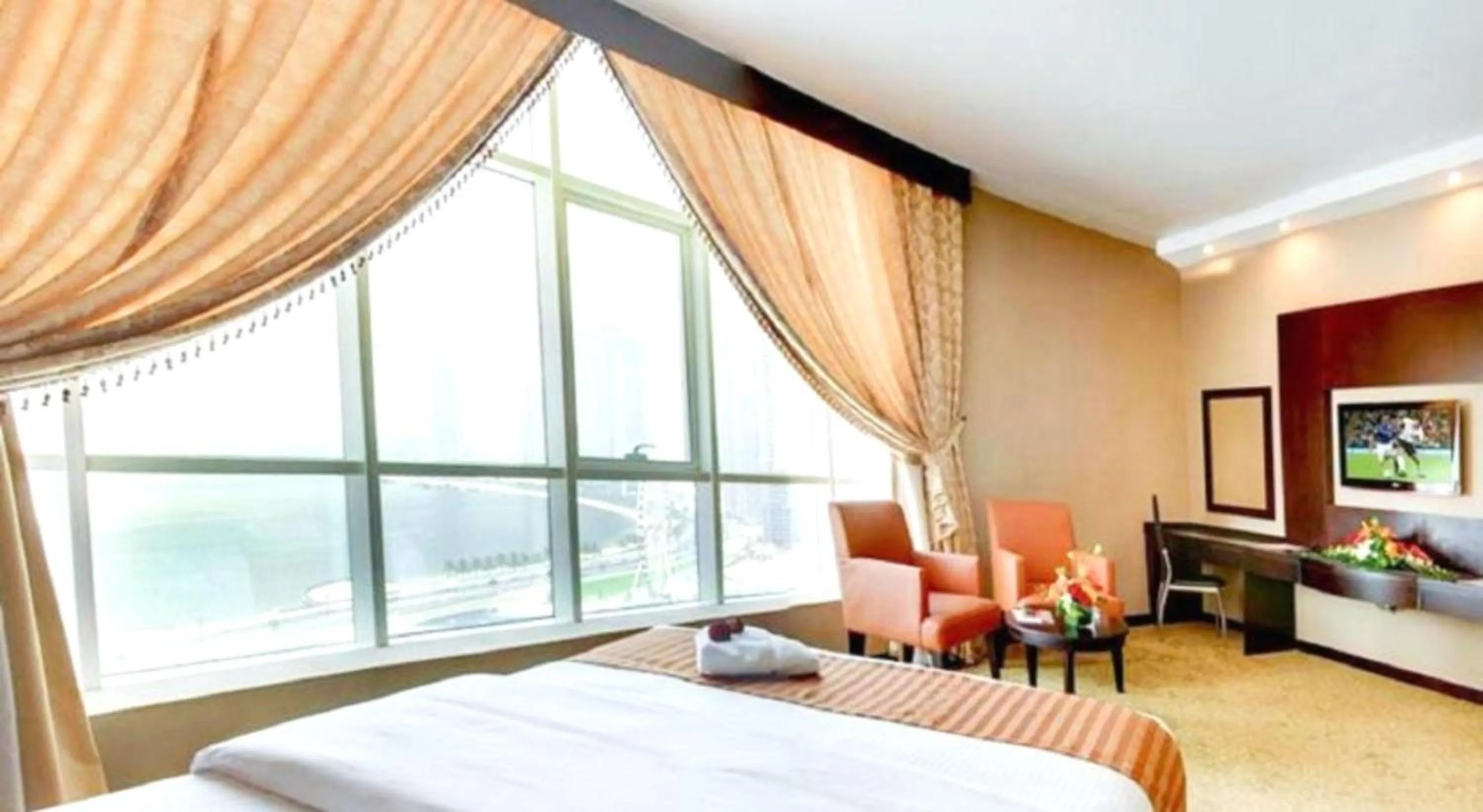 TV and multimedia, Bed in Aryana Hotel