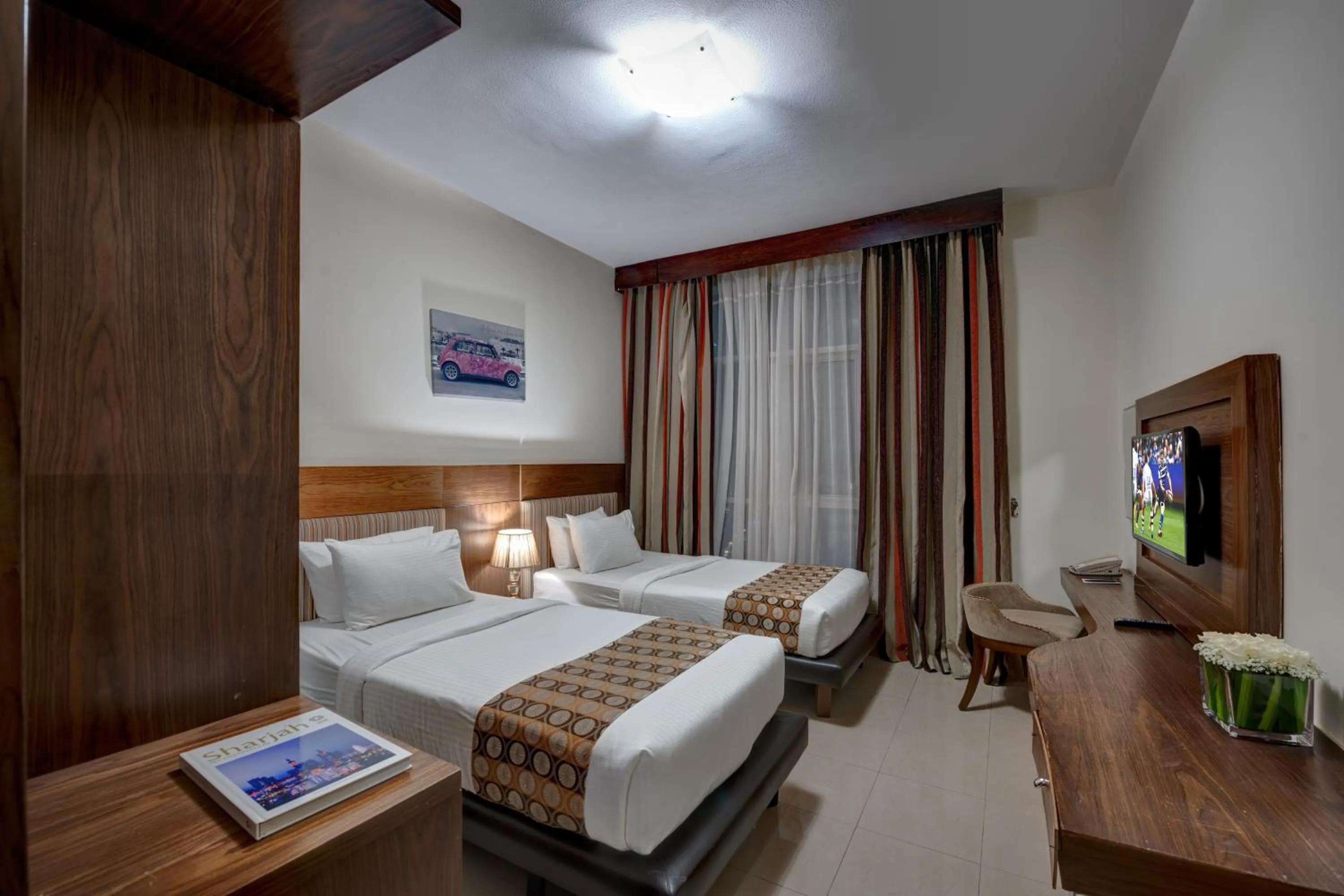 Photo of the whole room, Bed in Aryana Hotel