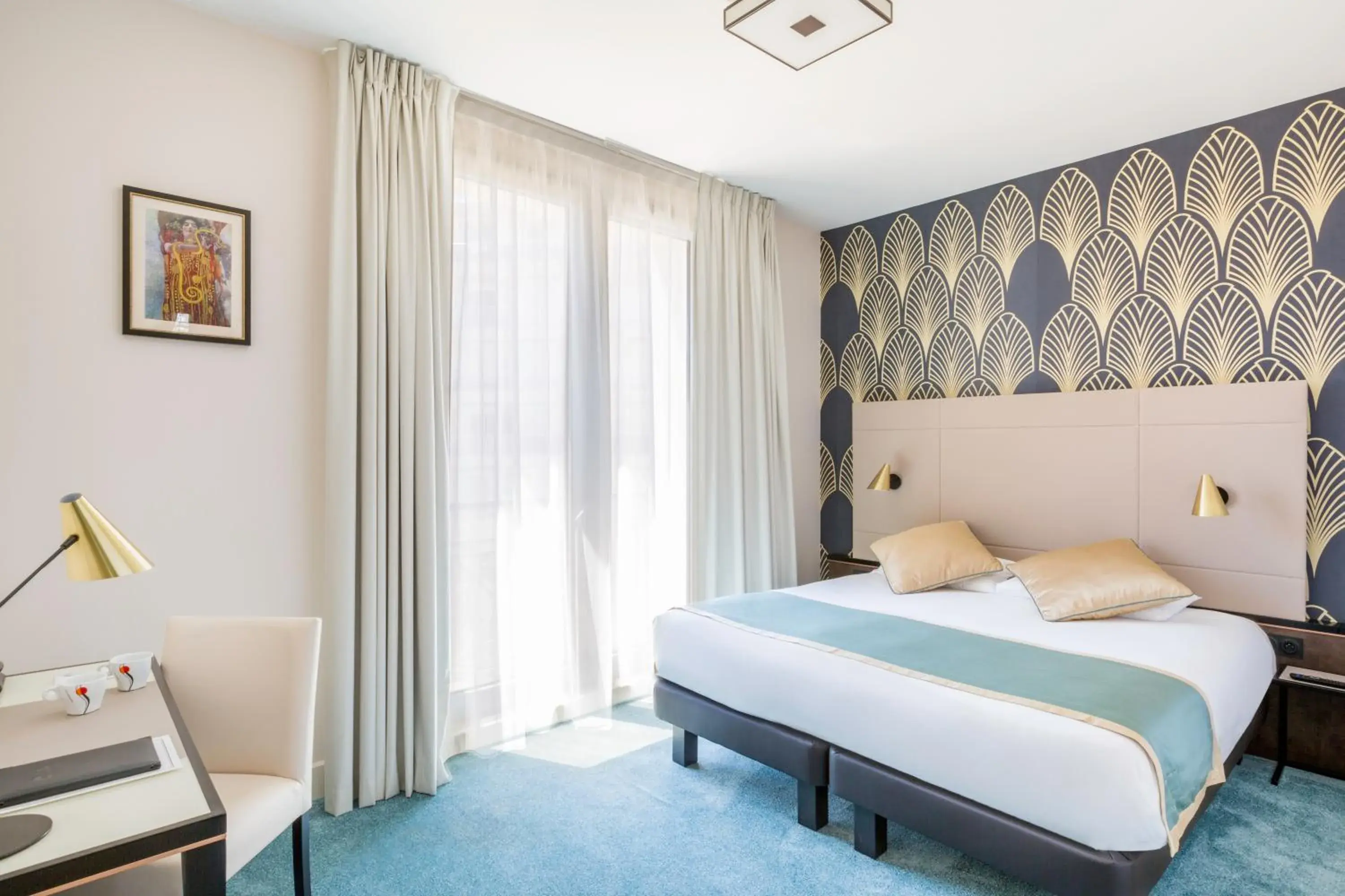 Photo of the whole room, Bed in Best Western Hôtel Journel Antibes Juan-les-Pins Photo of the whole room, Bed in Best Western Hôtel Journel Antibes Juan-les-Pins