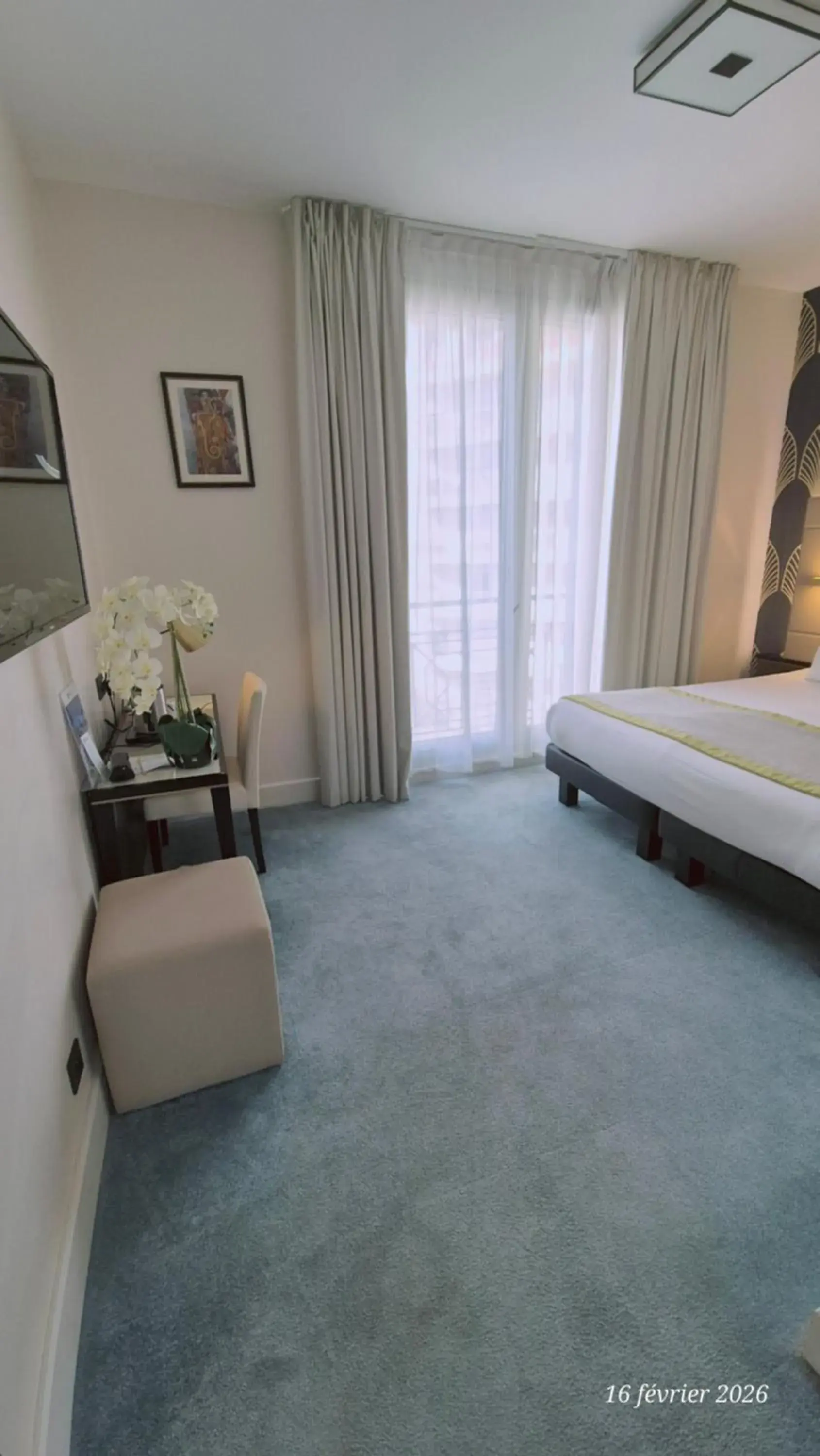 Bed in Best Western Hôtel Journel Antibes Juan-les-Pins Bed in Best Western Hôtel Journel Antibes Juan-les-Pins