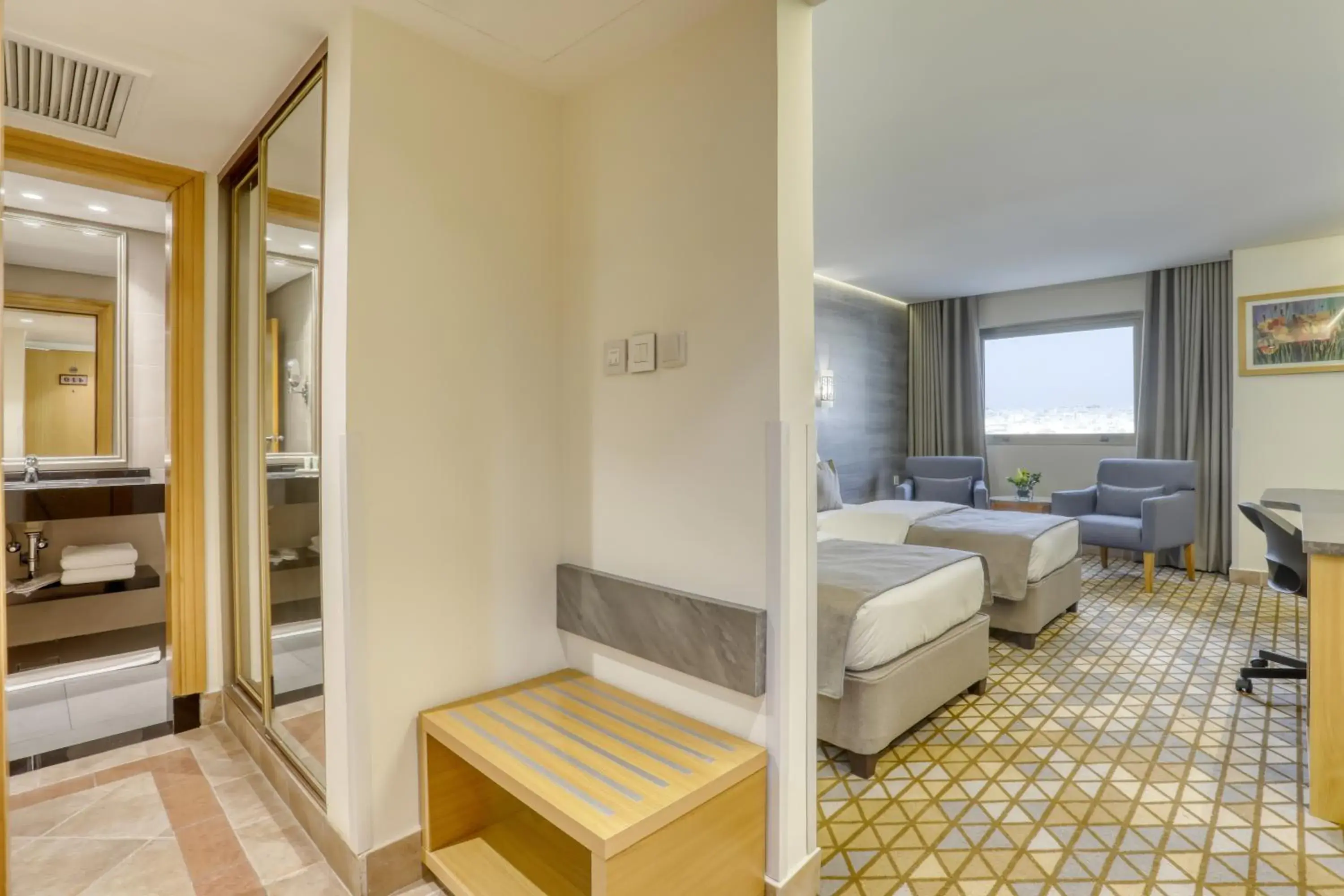 Bedroom, Bed in Geneva Hotel Bedroom, Bed in Geneva Hotel