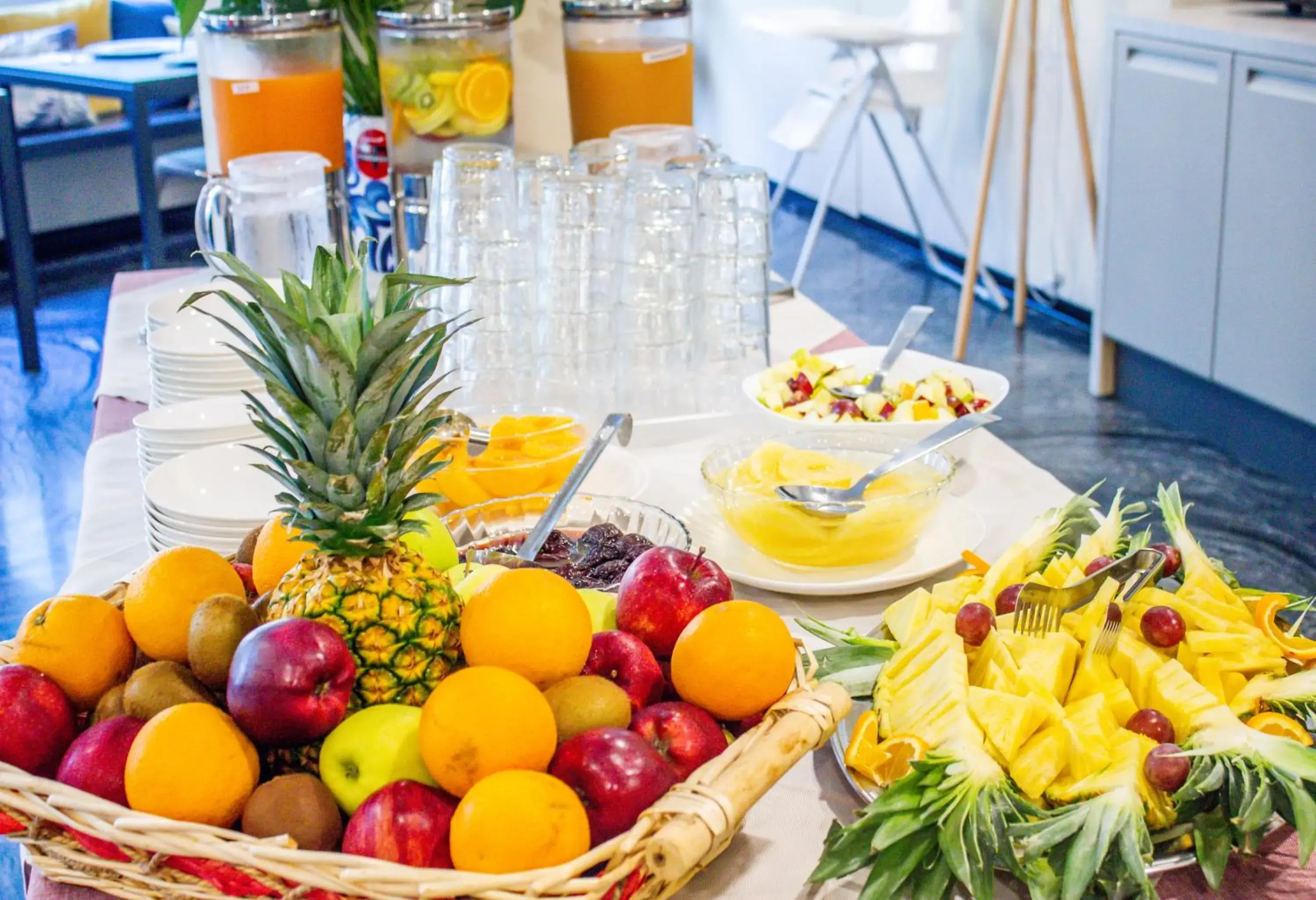 Food and drinks in Ark Hotel Food and drinks in Ark Hotel