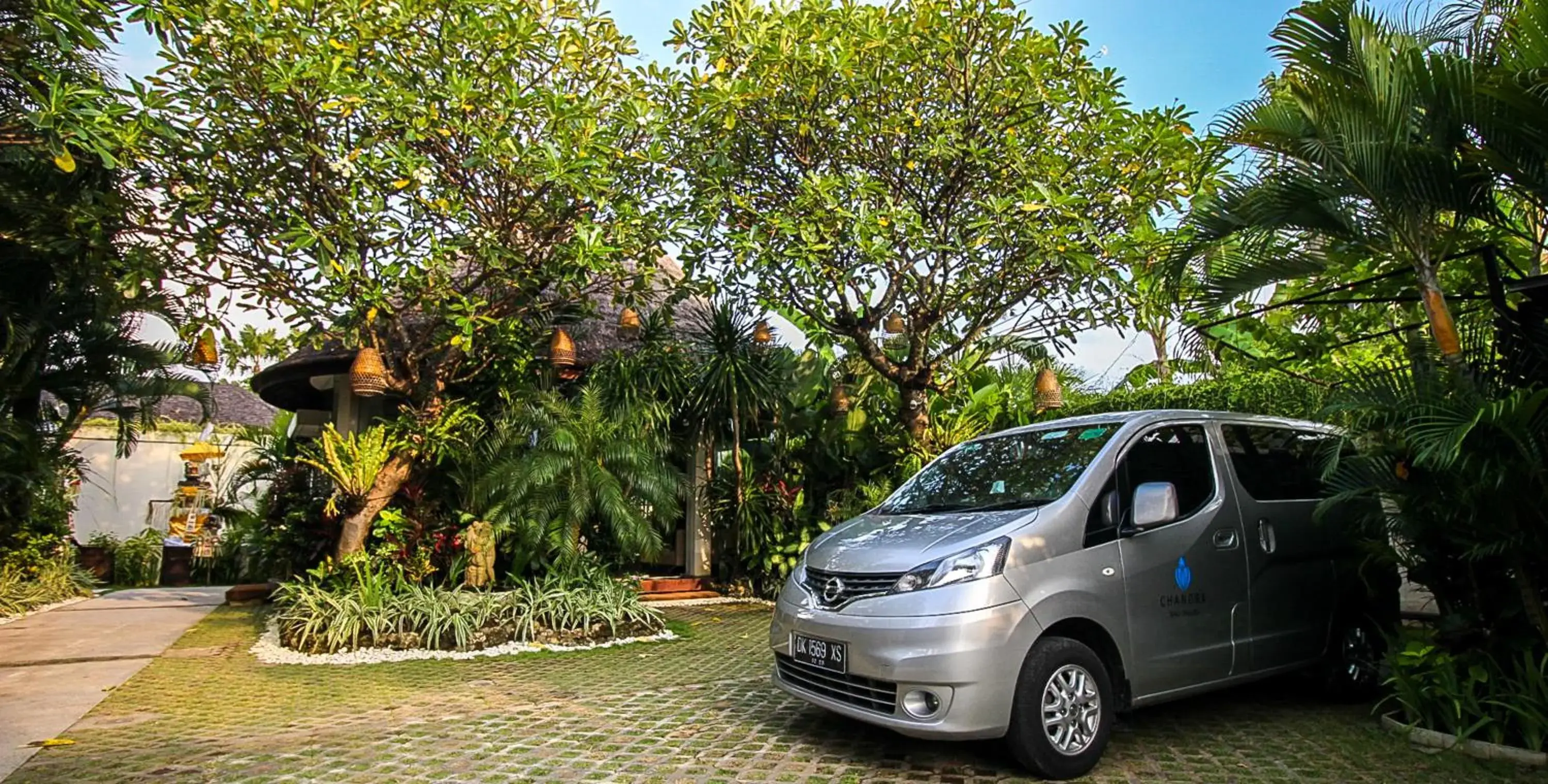 Facade/entrance in Chandra Bali Villas Facade/entrance in Chandra Bali Villas