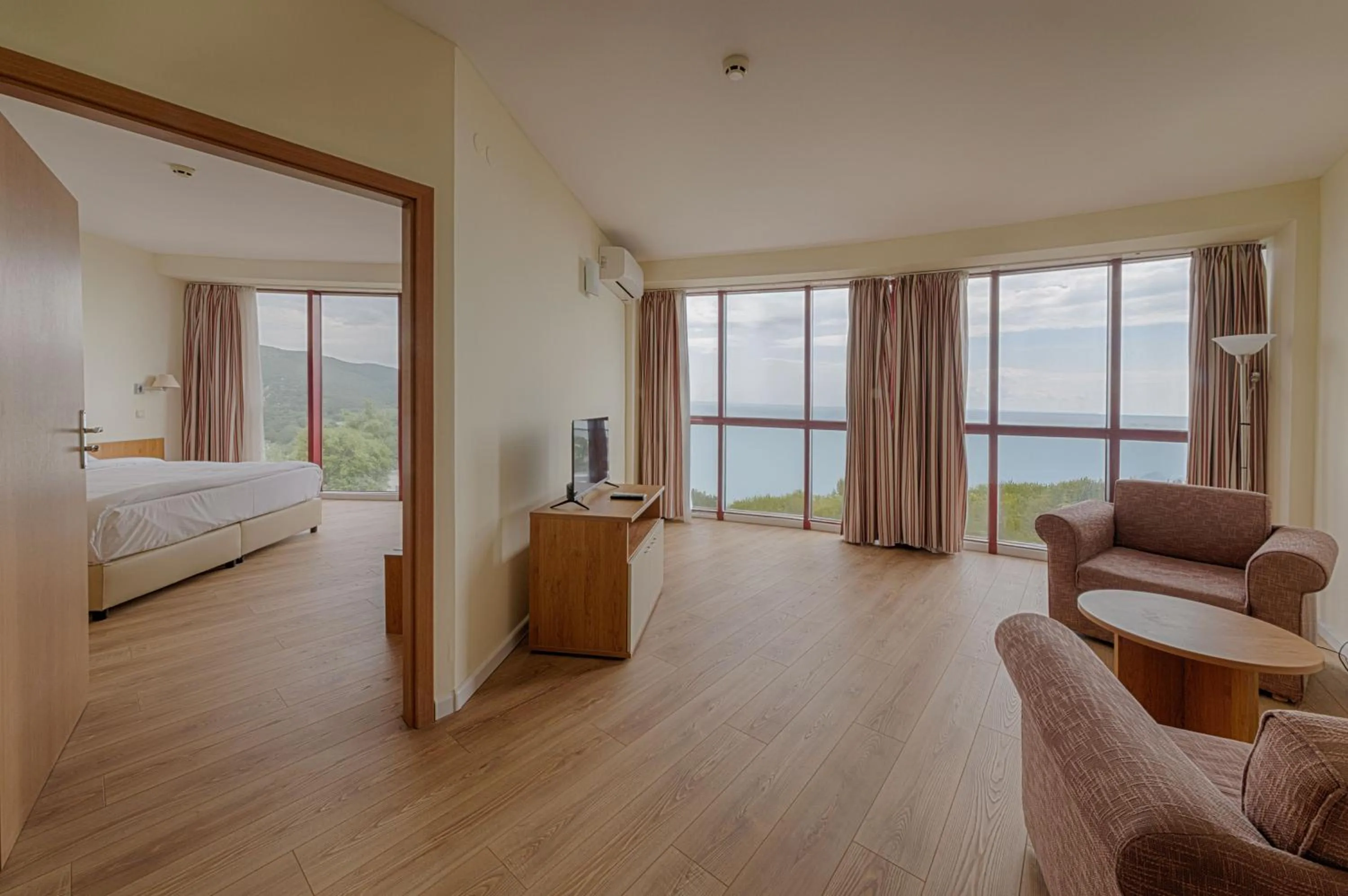 Sea view, Bed in Helios Spa Hotel- All Inclusive , Newly Refurbished Rooms with Private AC, Pools and Water Fun for Kids