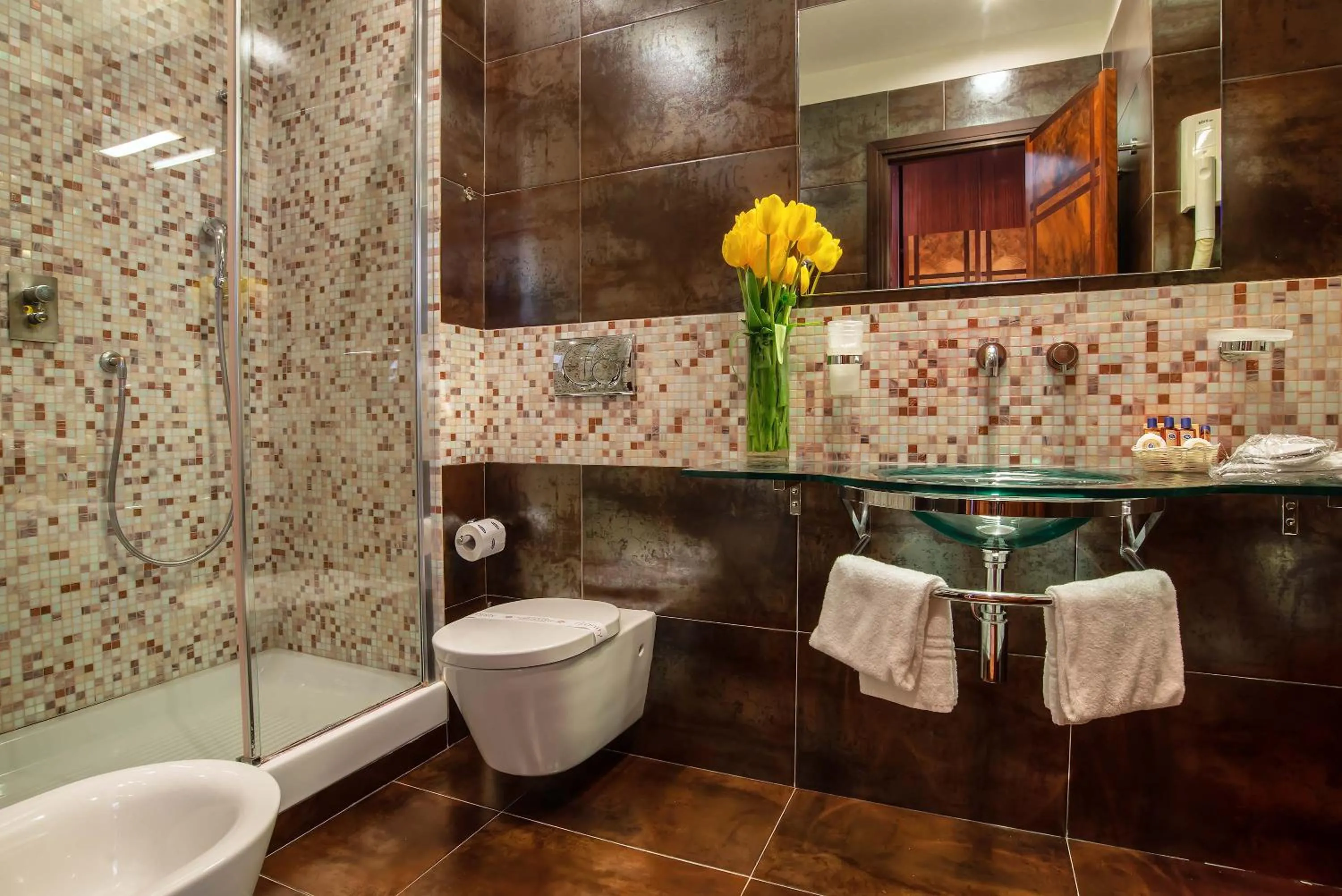 Bathroom in Hotel Memphis