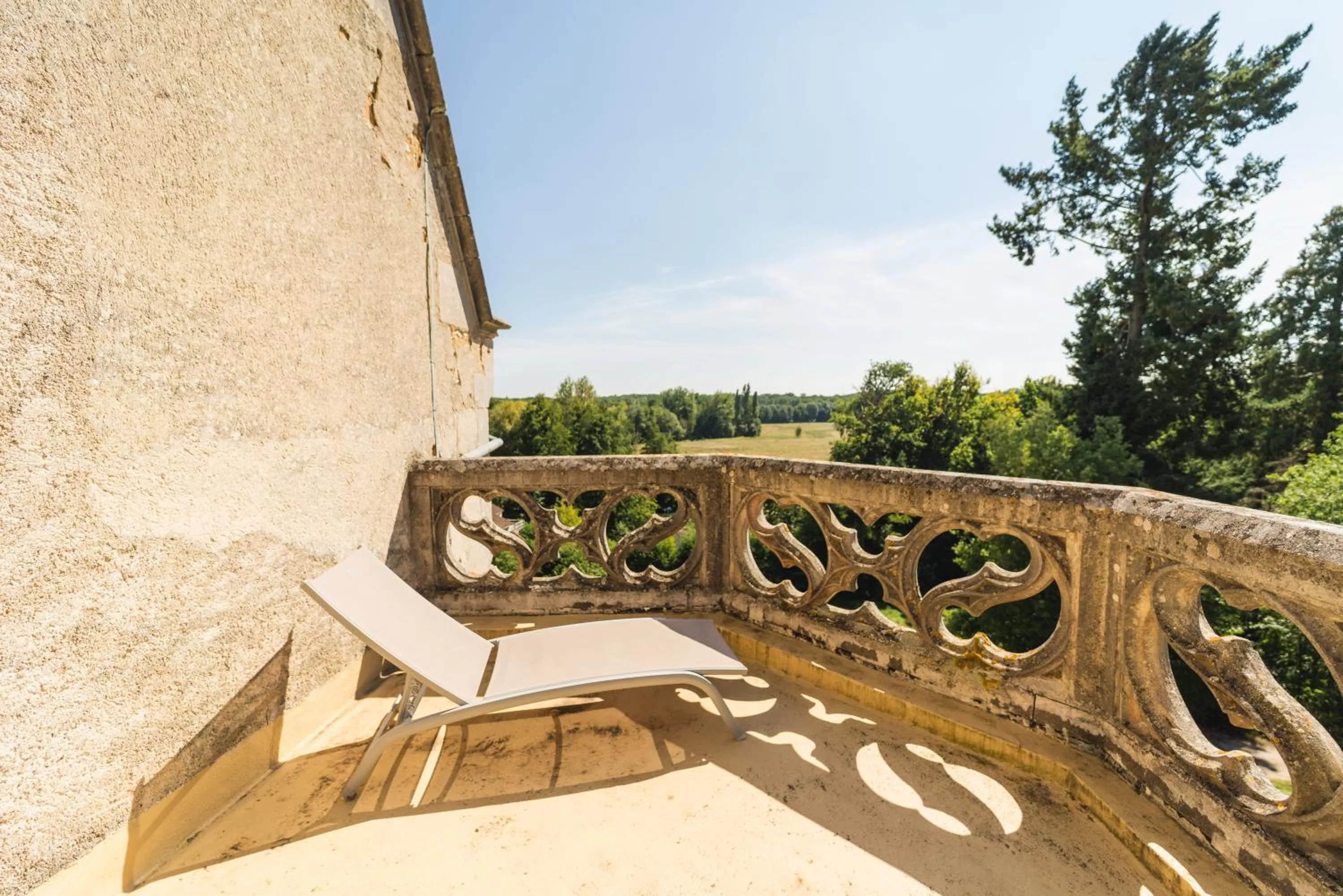Hotel The Originals Château de Perigny