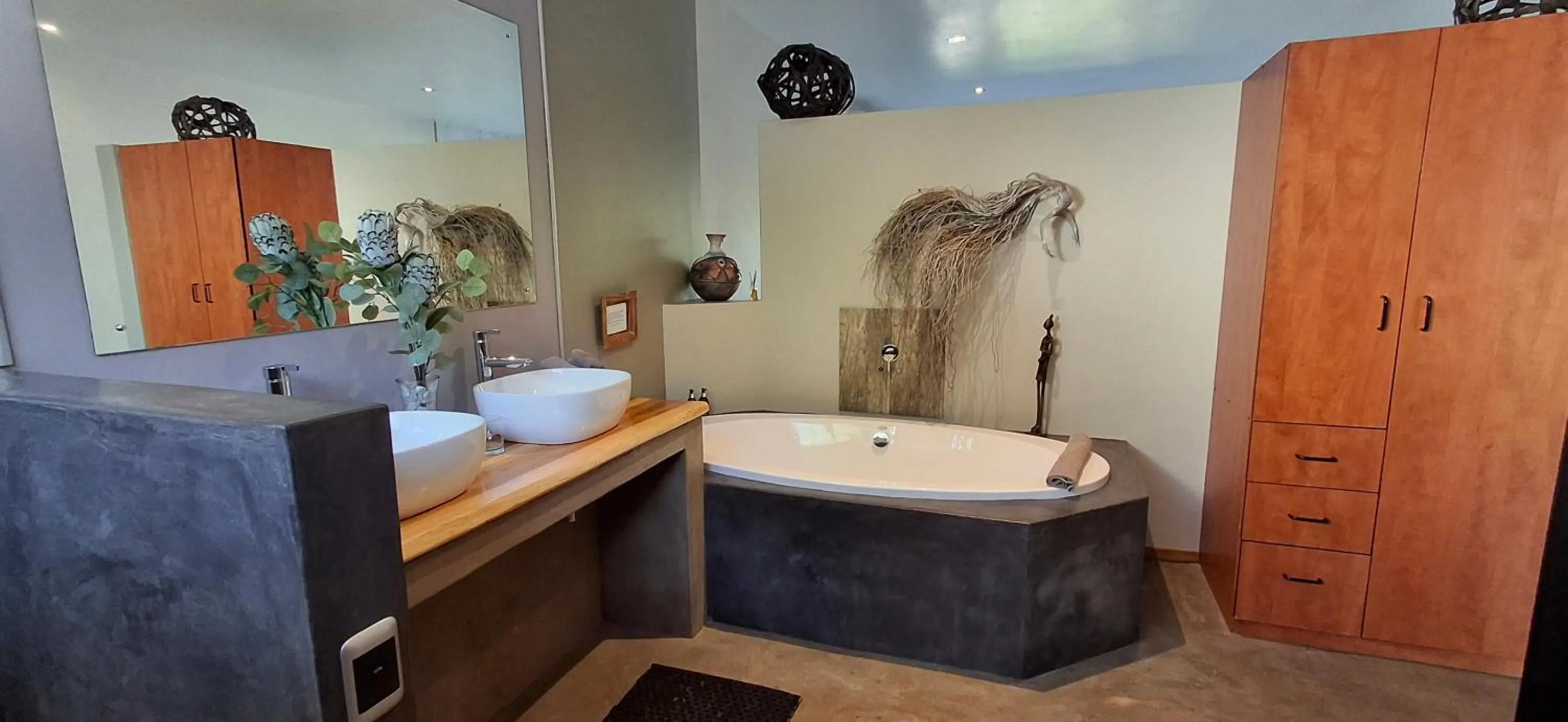 Bathroom in Lily Pond Country Lodge