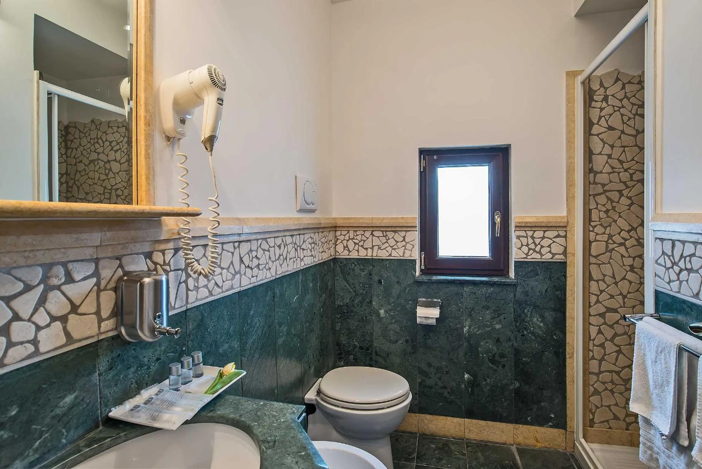 Bathroom in Al Casaletto Hotel