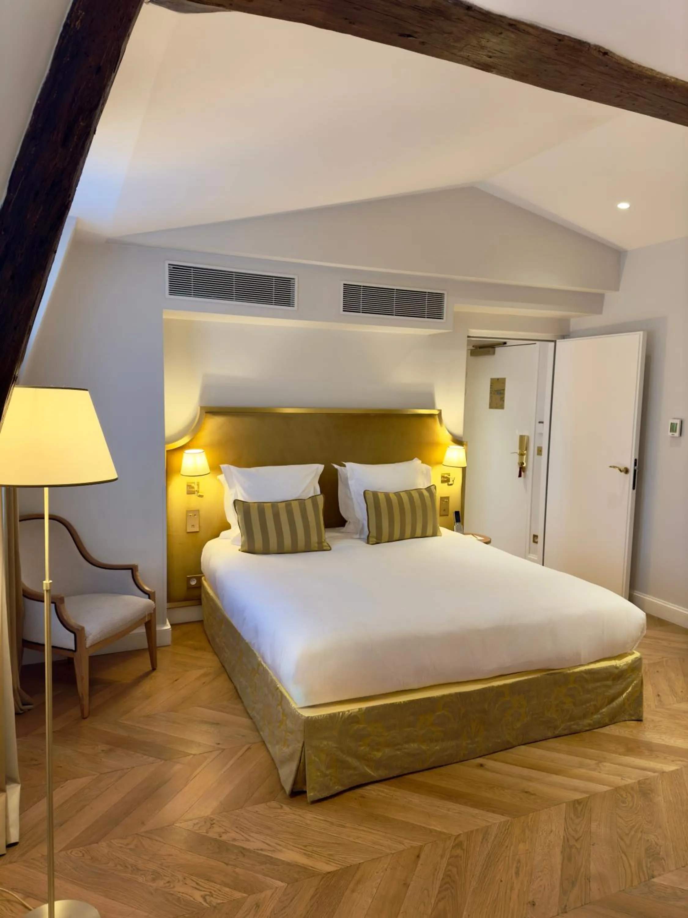 Bed in Hôtel Alfred Sommier