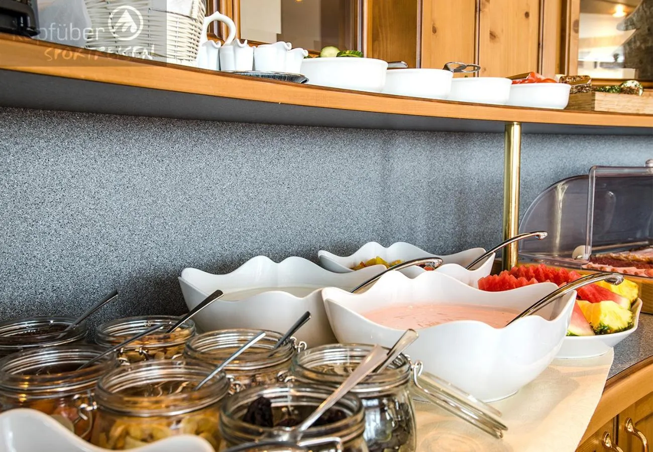 Food and drinks in Sporthotel Daniel