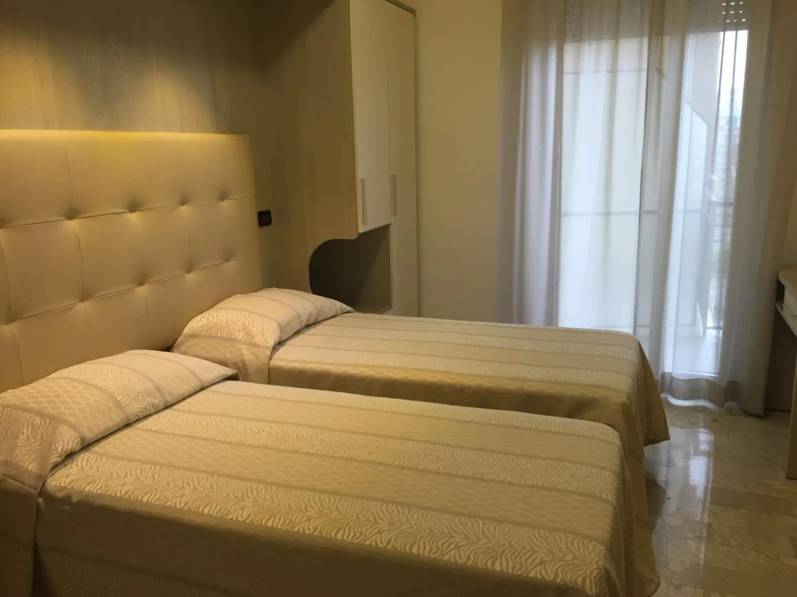 Day, Bed in Hotel Grado