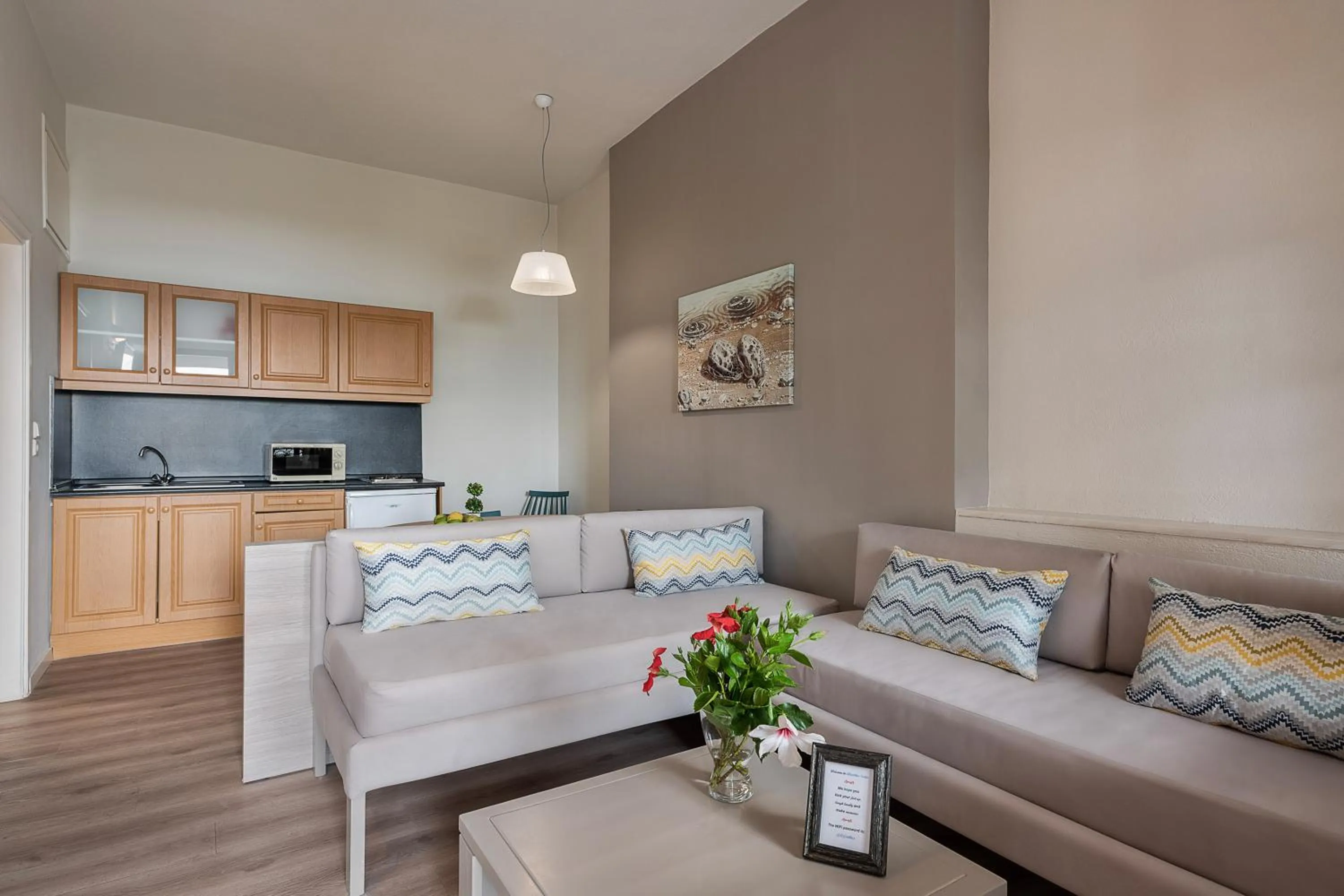 Kitchen or kitchenette in Alianthos Suites