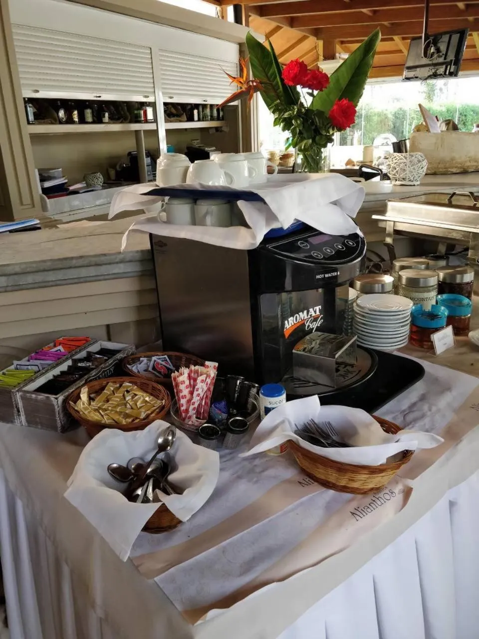 Breakfast in Alianthos Suites