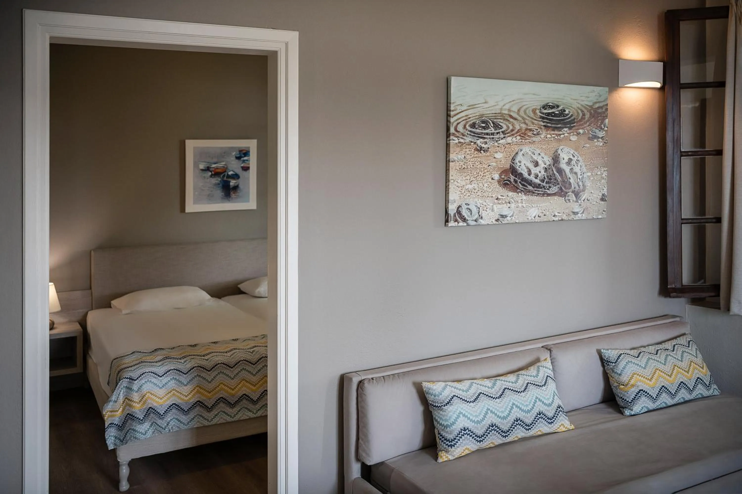 Bed in Alianthos Suites