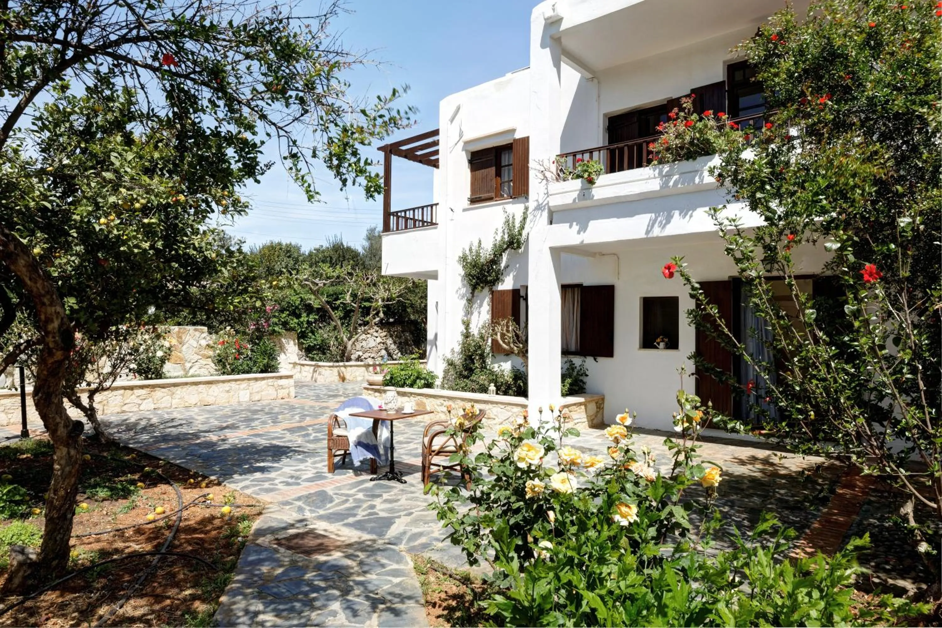 Property building in Alianthos Suites