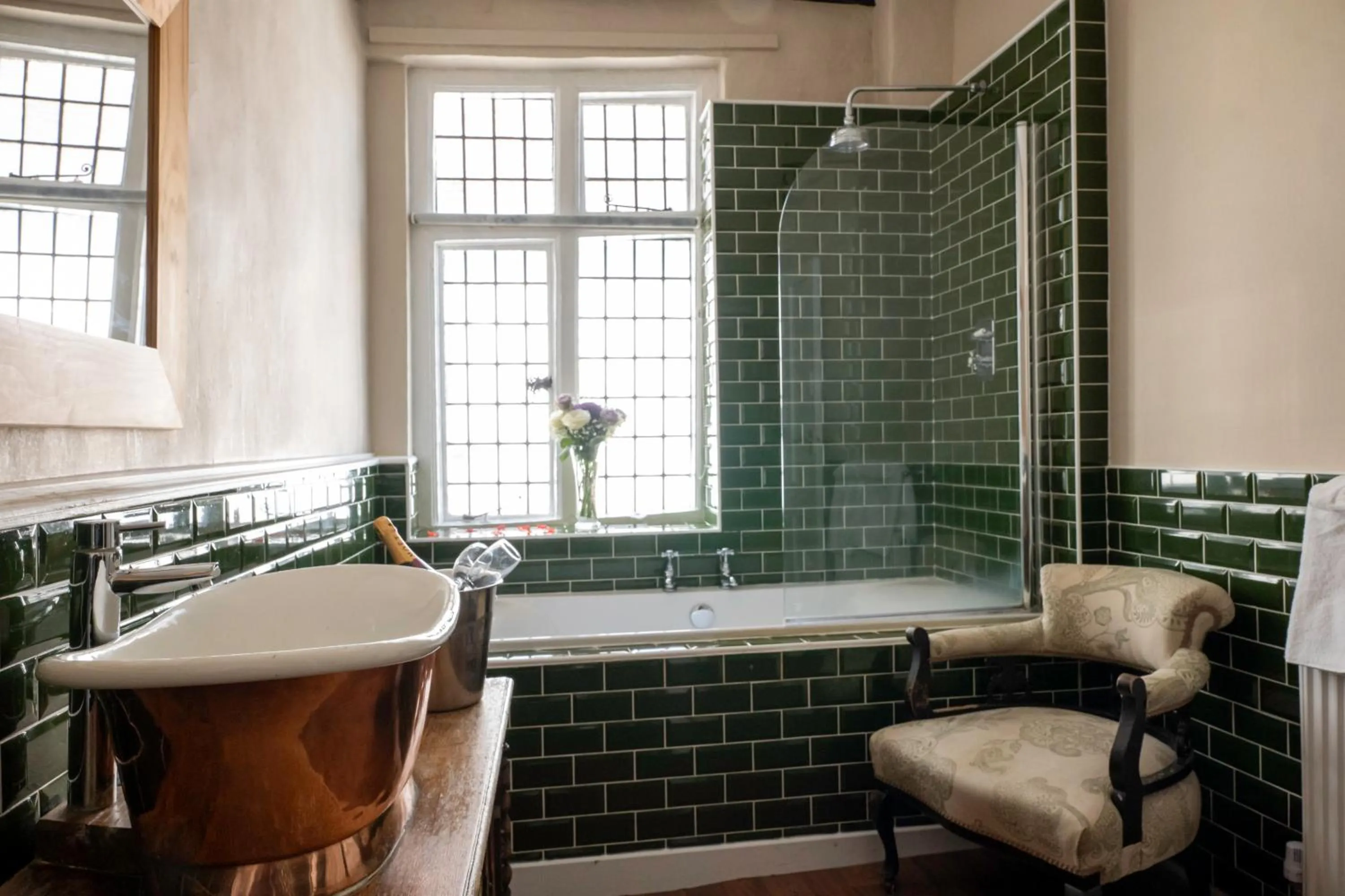 Bathroom in White Hart Hotel