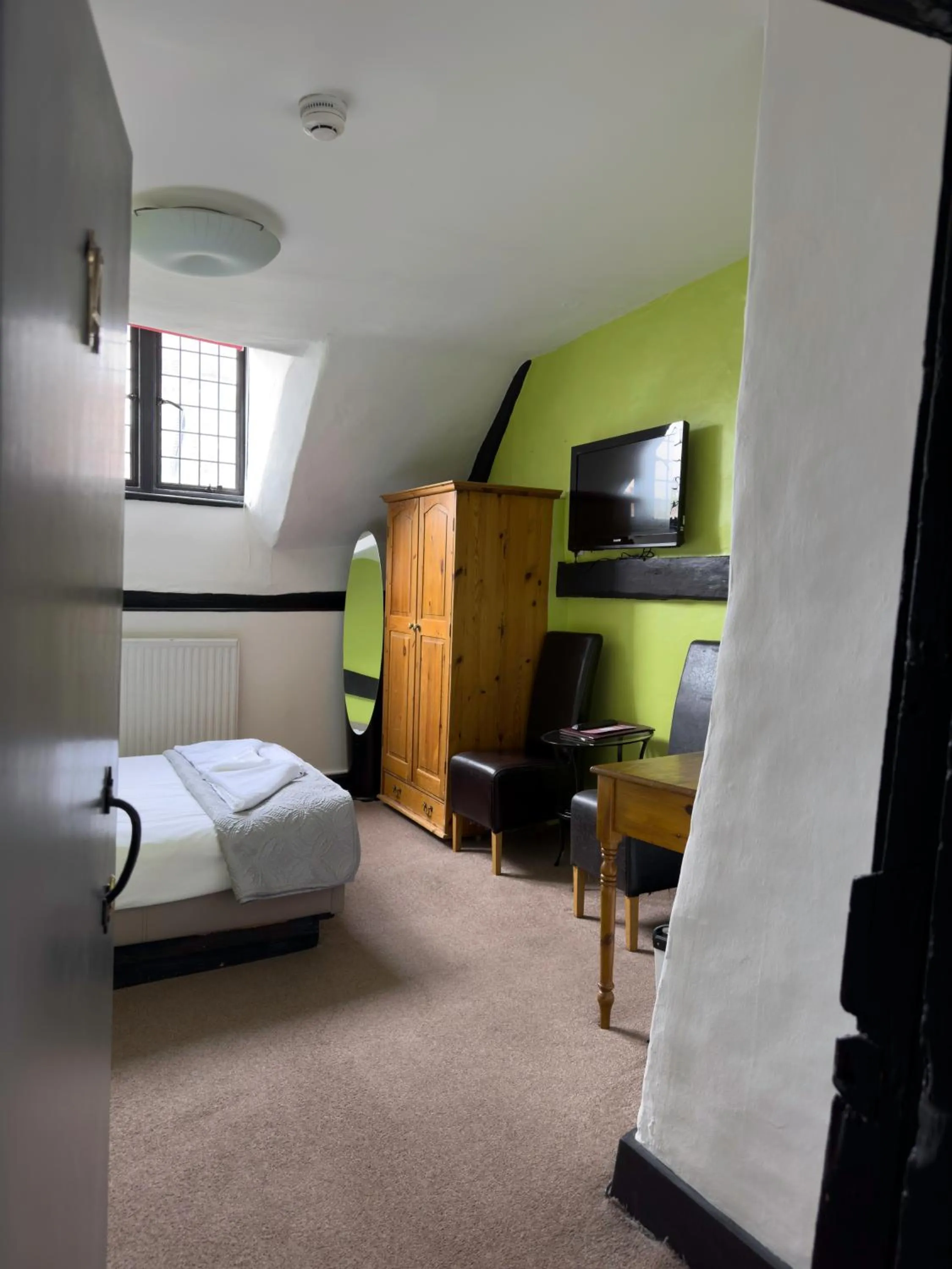 Bed in White Hart Hotel