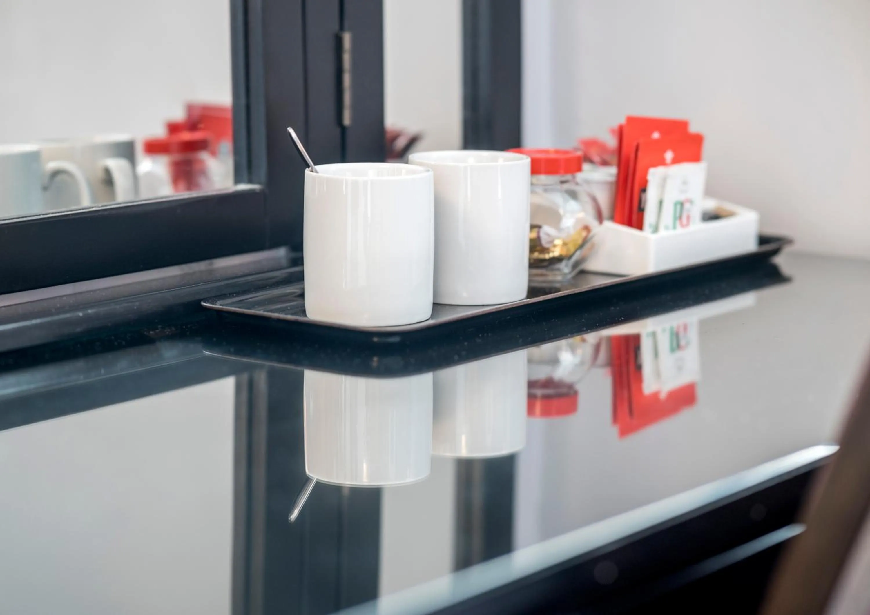 Coffee/tea facilities in White Hart Hotel