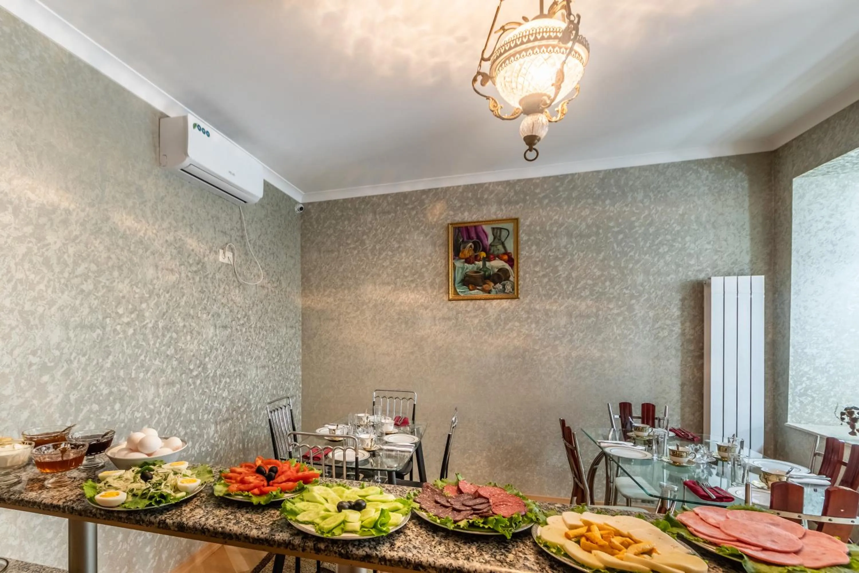 Breakfast in Q&B House