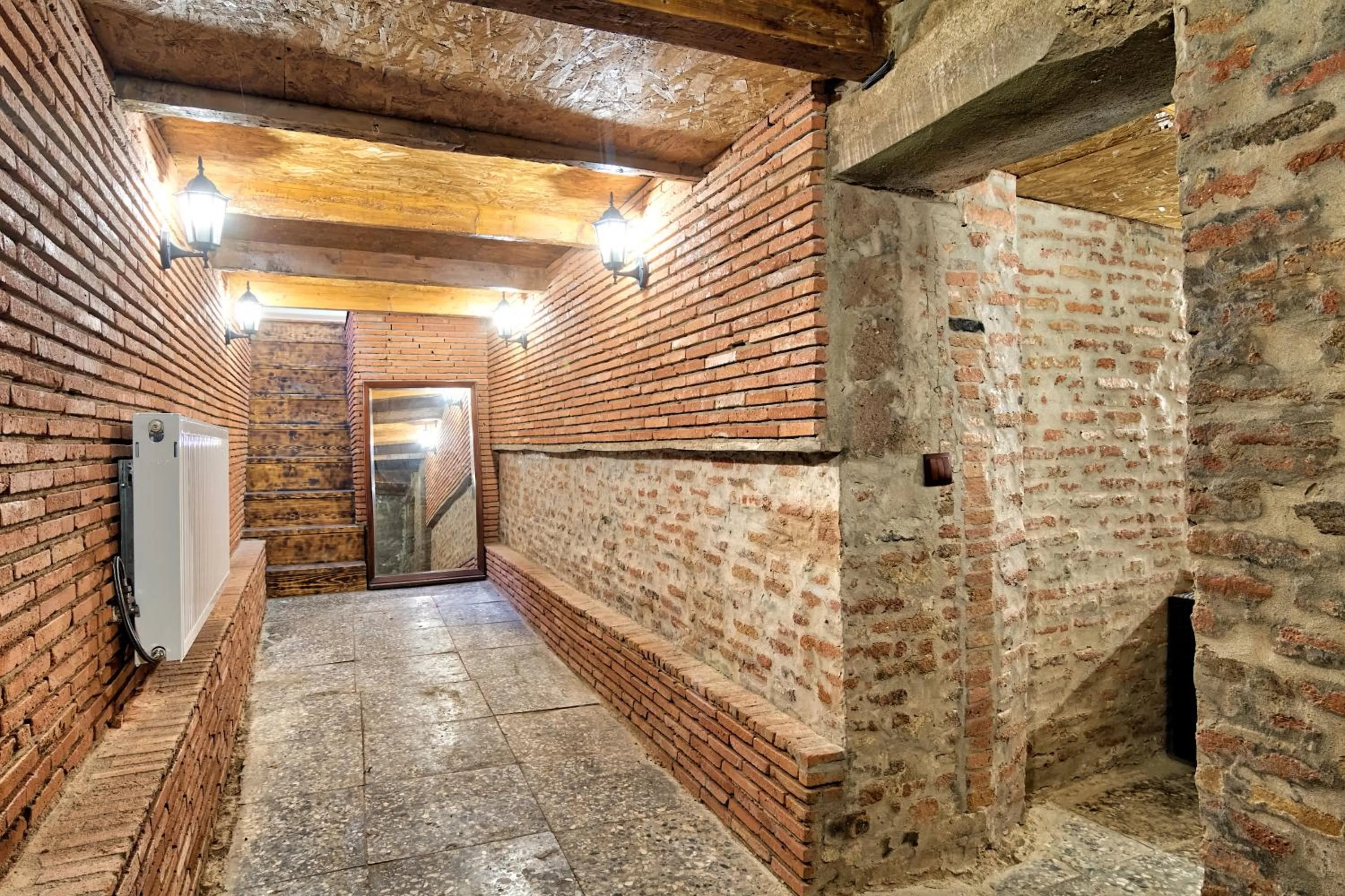 Evening entertainment in Q&B House