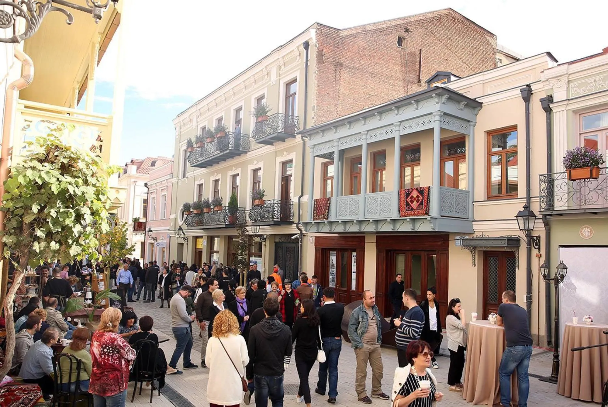 Restaurant/places to eat in Q&B House