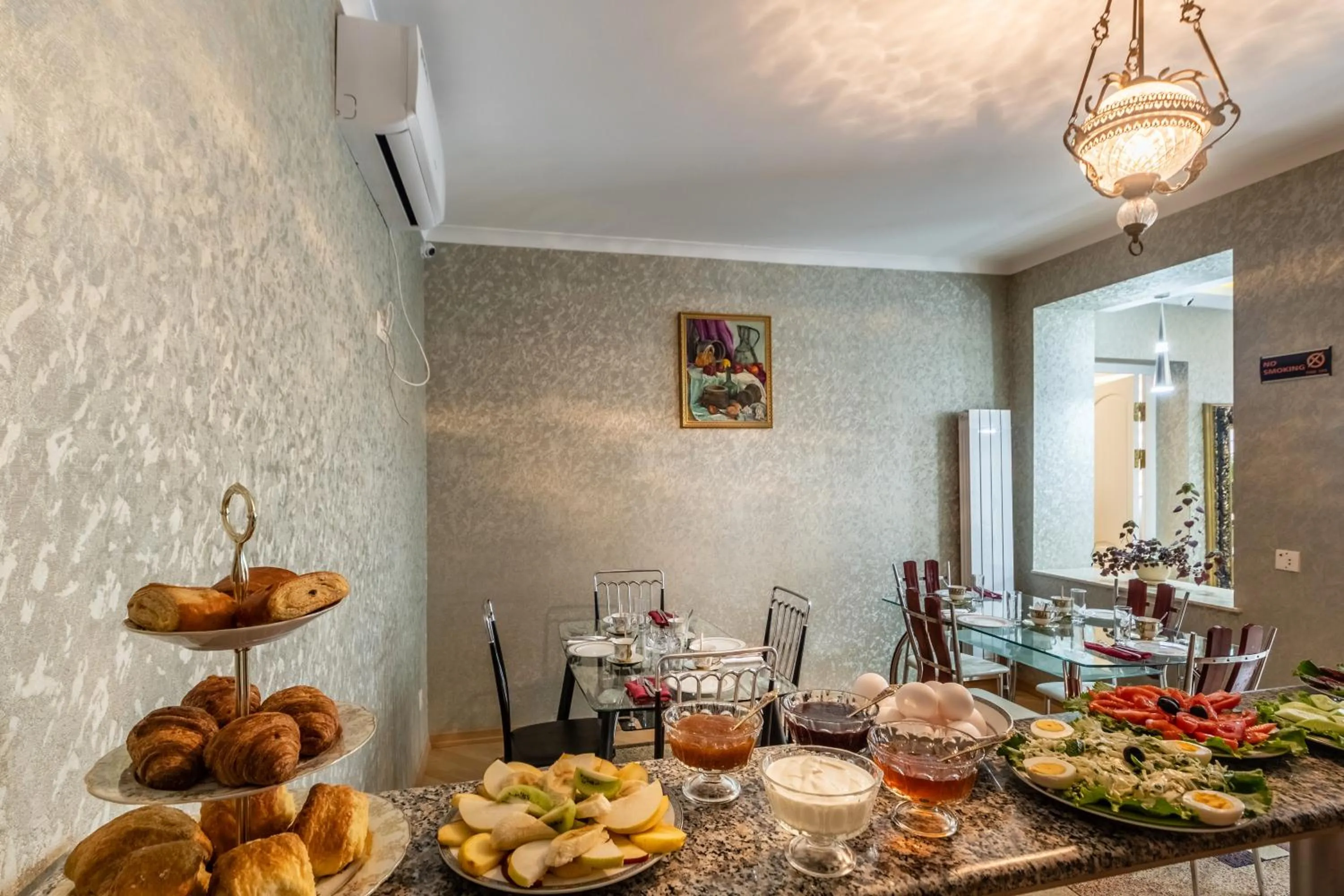 Breakfast in Q&B House