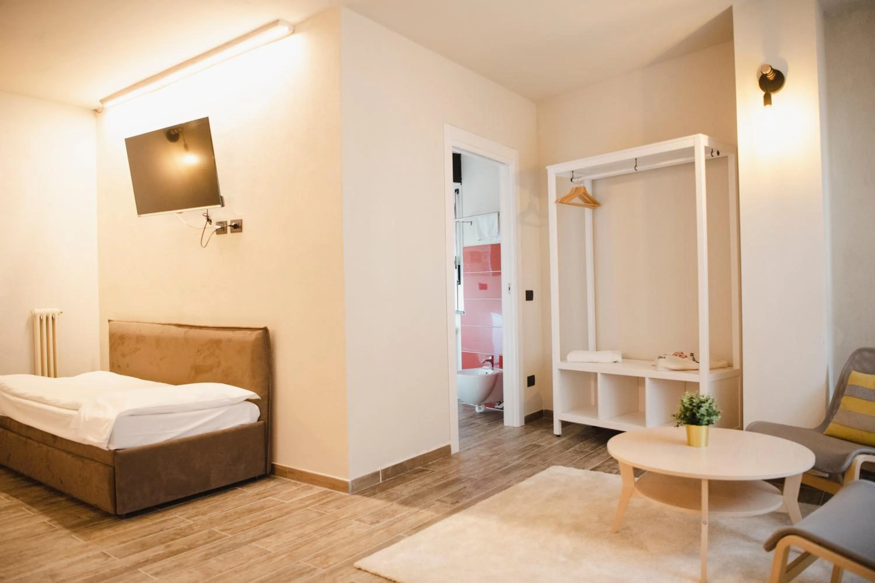 Photo of the whole room, Bed in Hotel Rendez Vous