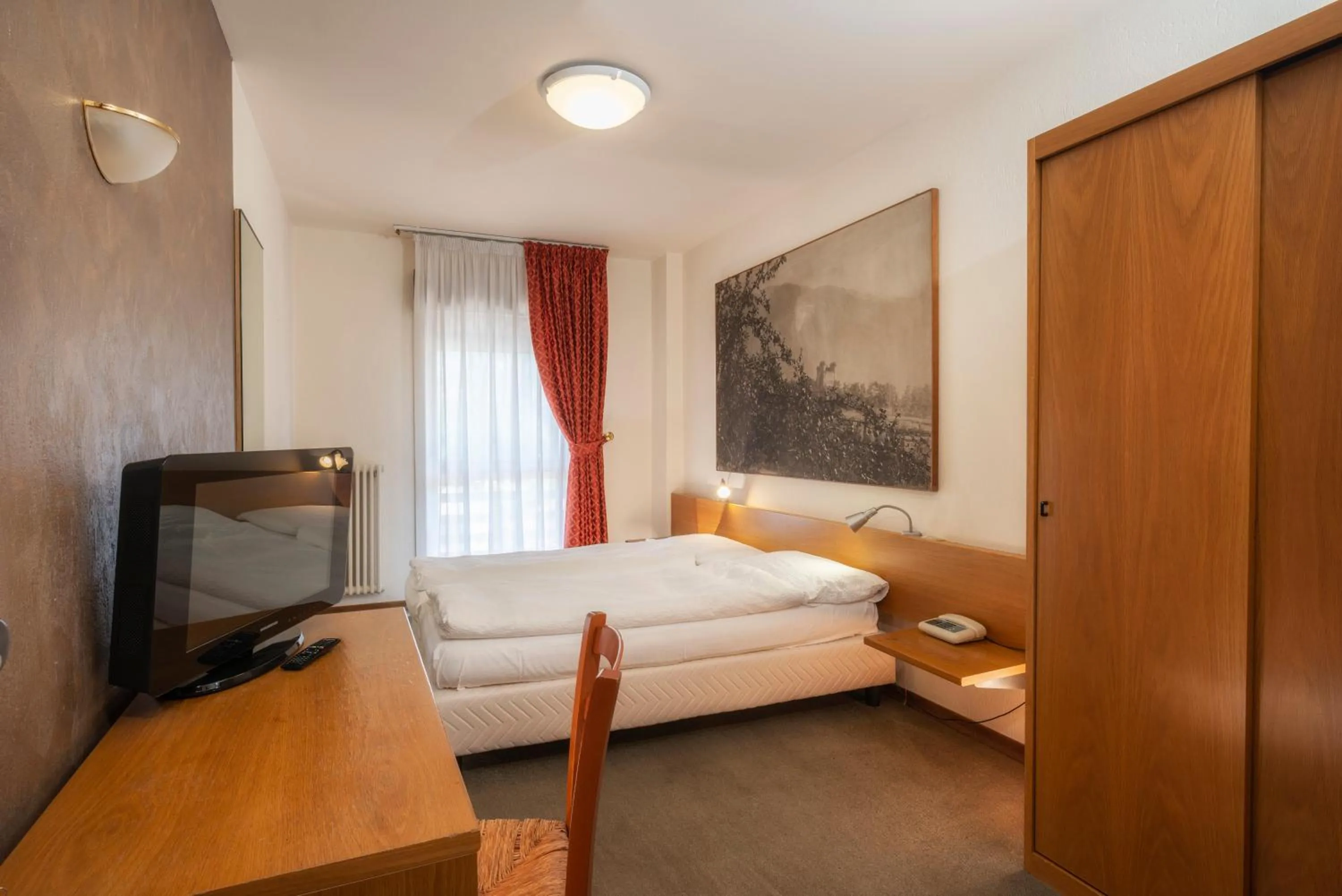 Photo of the whole room, Bed in Hotel Rendez Vous