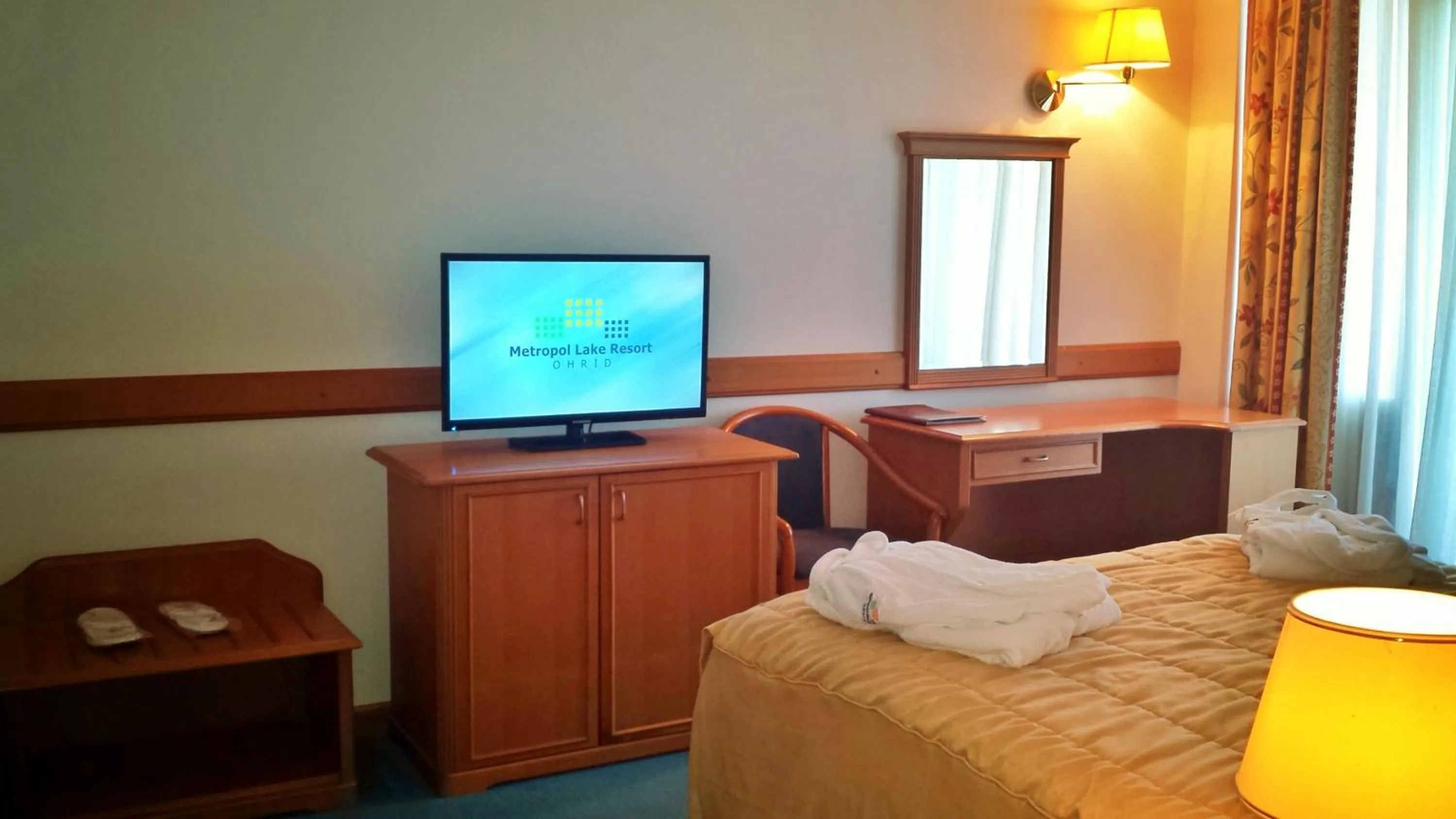 Bedroom, Bed in Hotel Metropol – Metropol Lake Resort