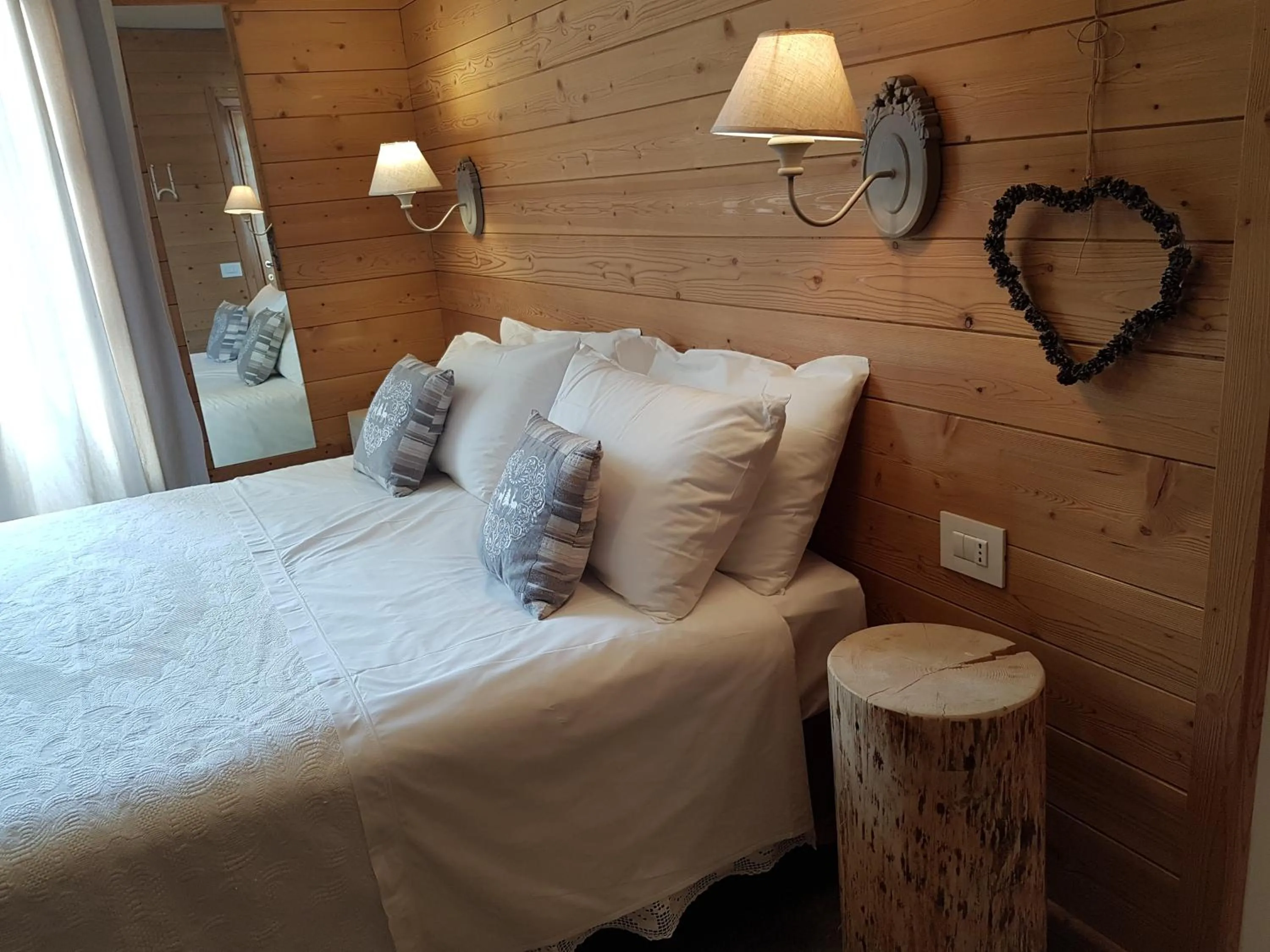 Bed in Hotel Pedretti