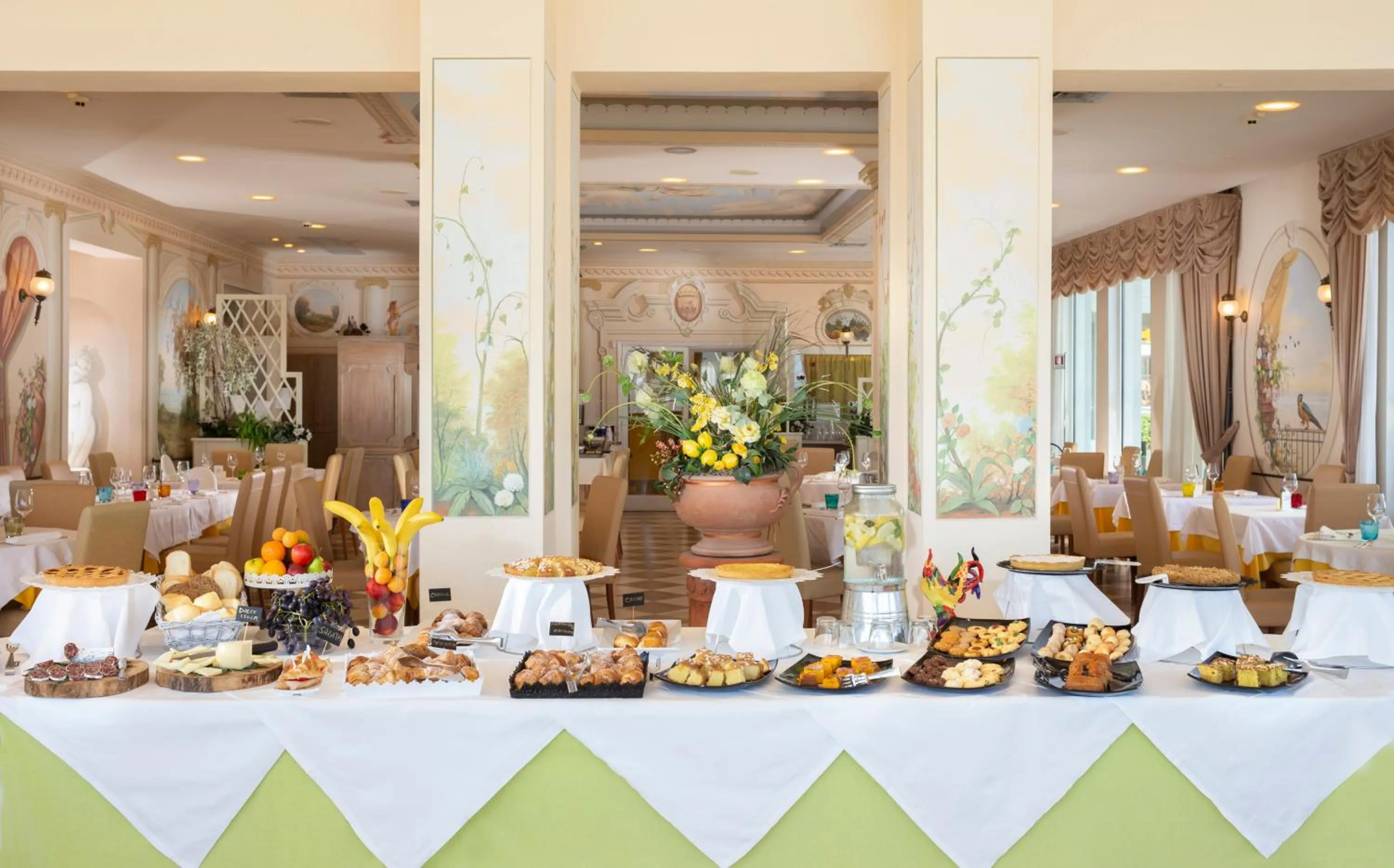 Restaurant/places to eat in Hotel Orizzonte